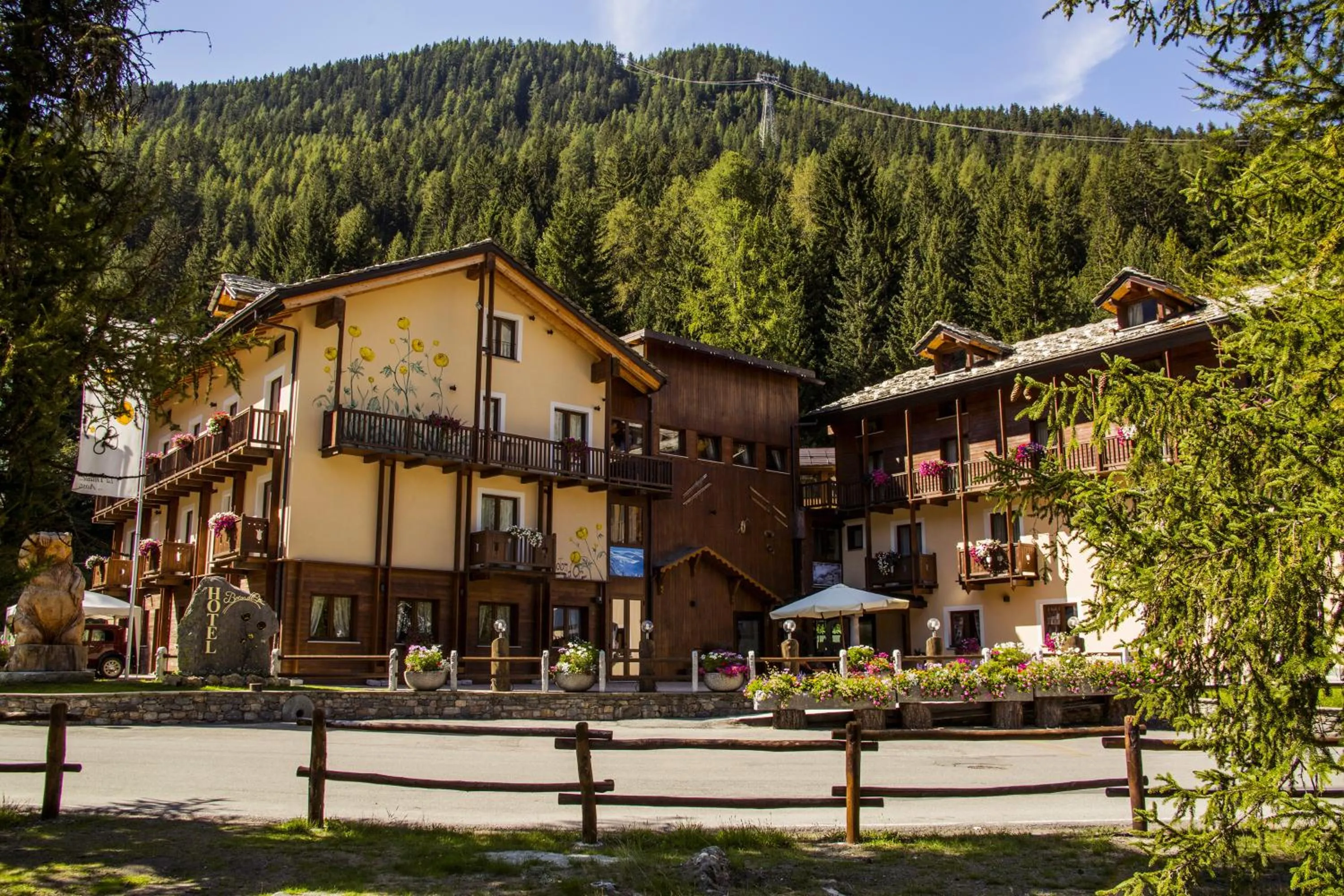 Facade/entrance in Hotel Boton D'Or & Wellness a La Thuile