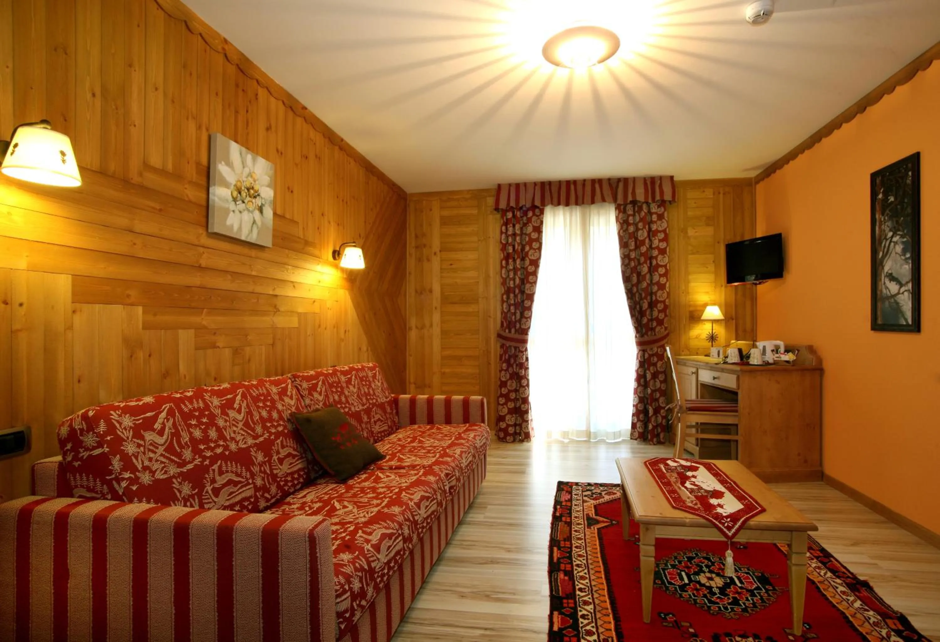 TV and multimedia in Hotel Boton D'Or & Wellness a La Thuile