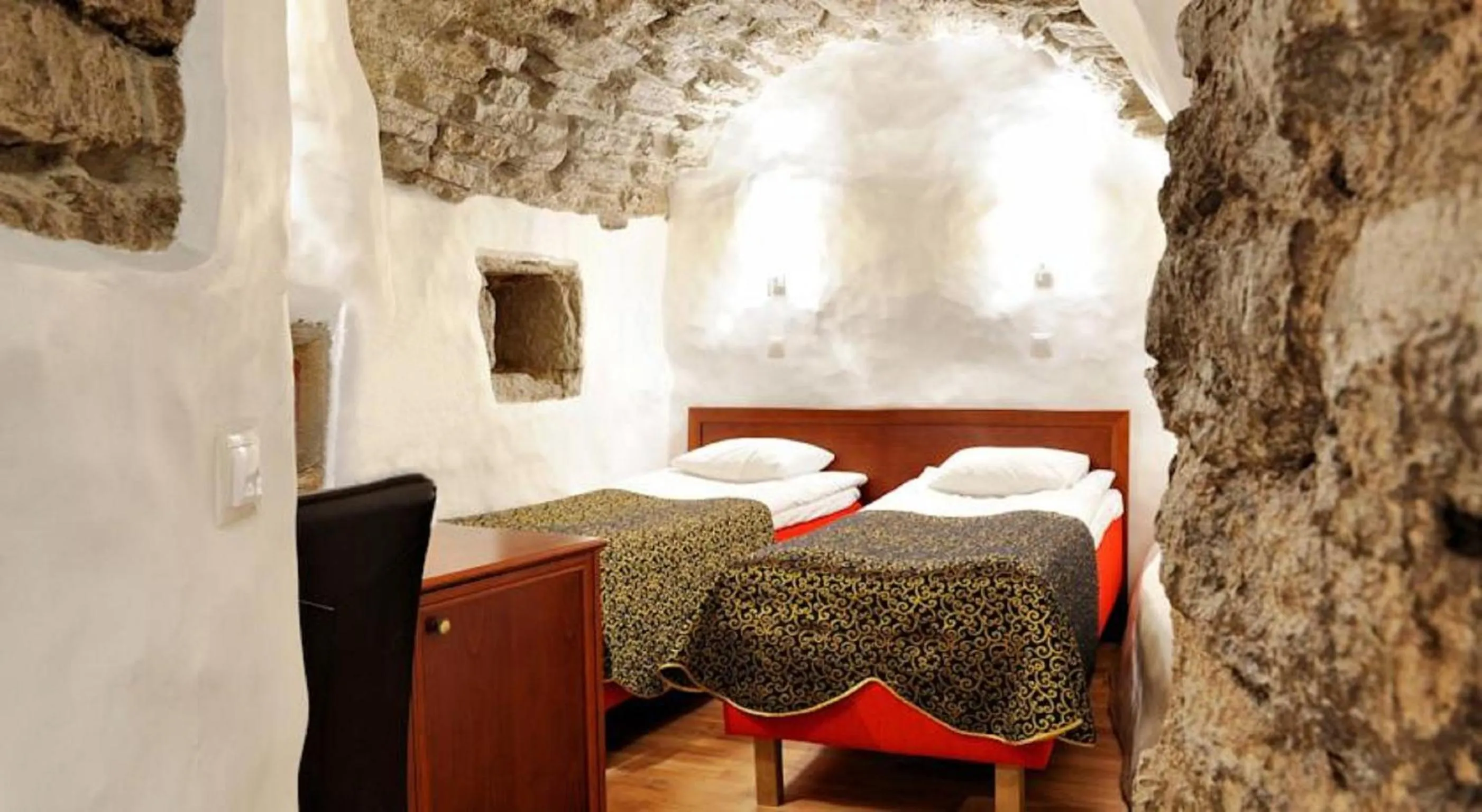 Bedroom, Bed in Gotthard Residents