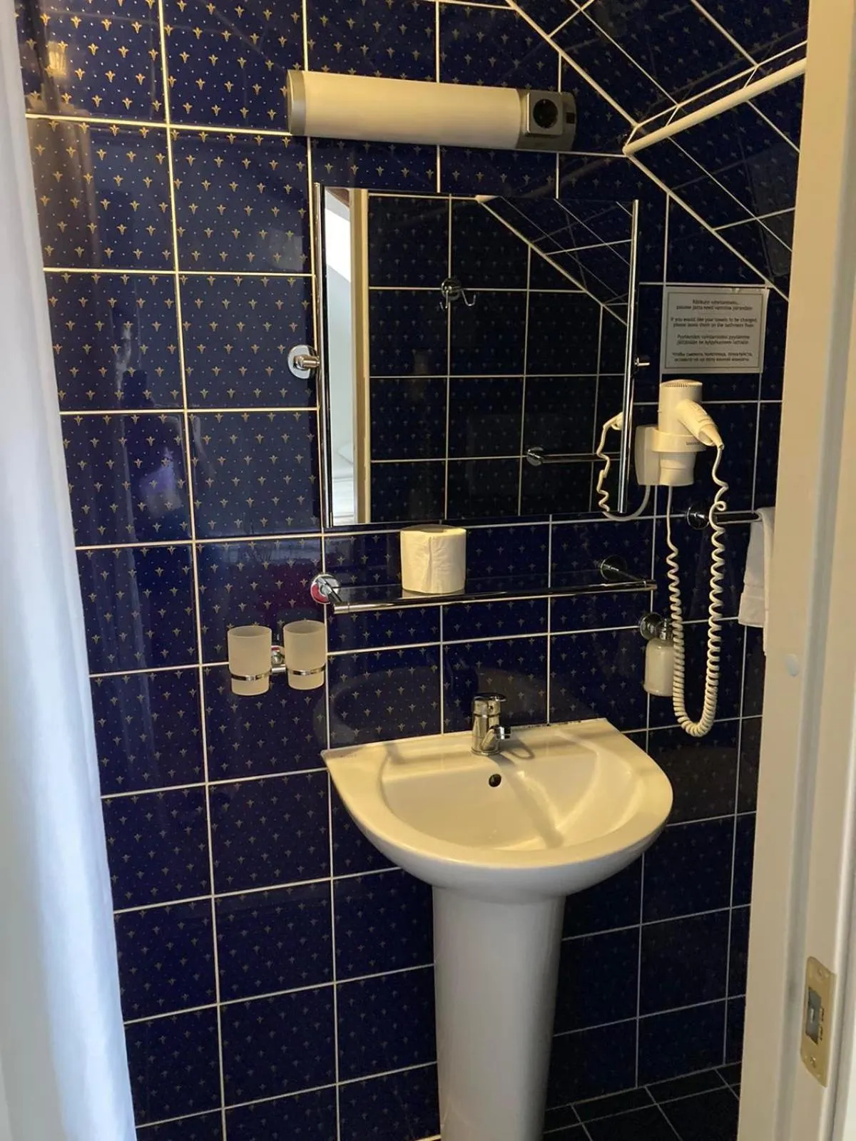 Shower in Gotthard Residents