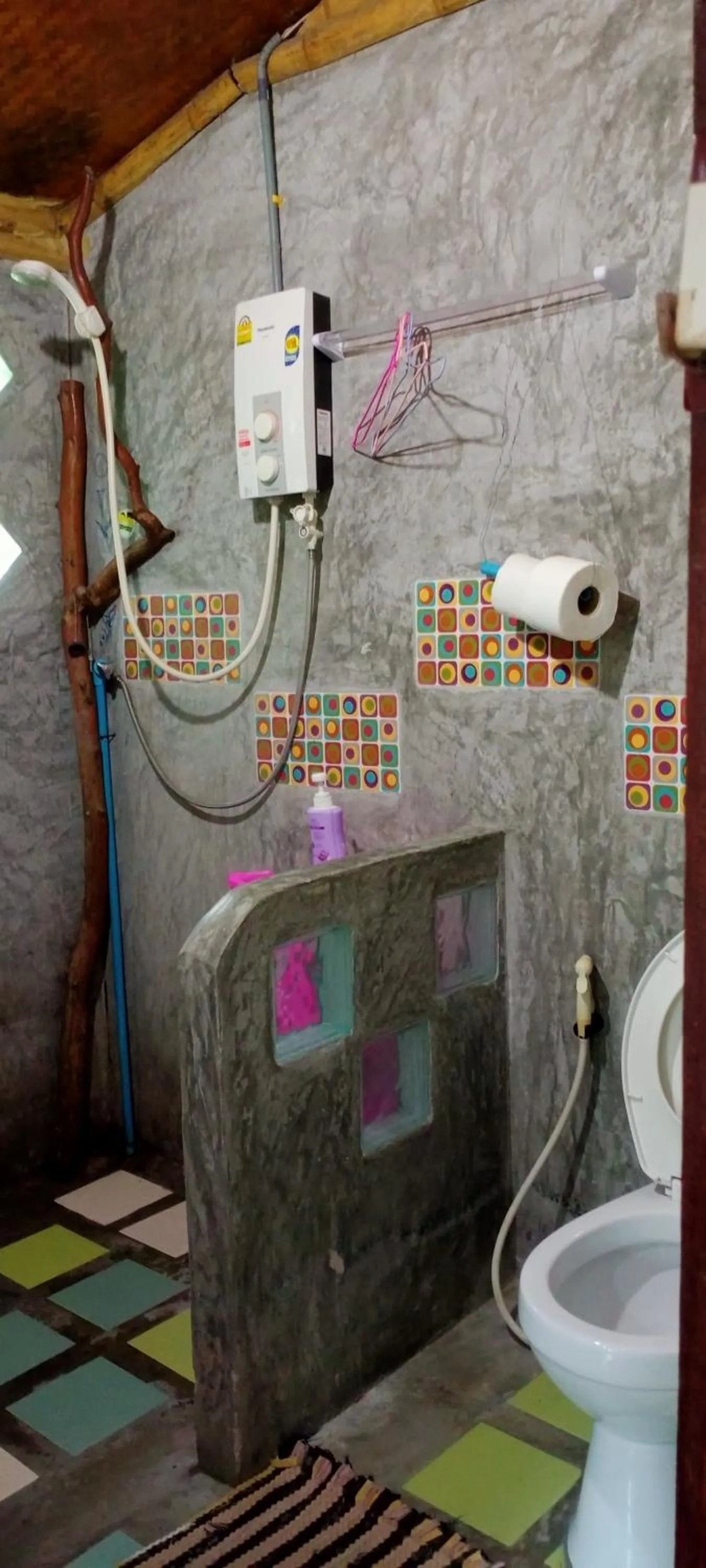 Shower in Comon Bungalow HaadChaoPhao
