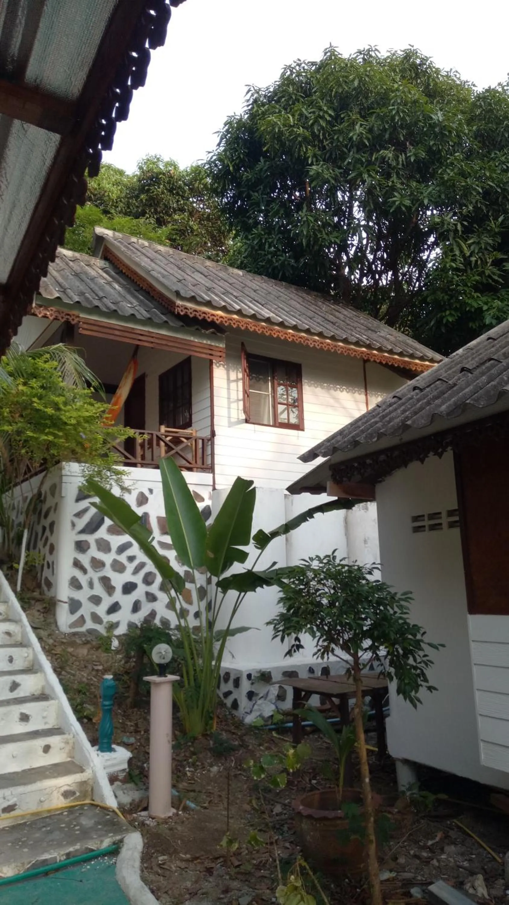 Garden in Comon Bungalow HaadChaoPhao