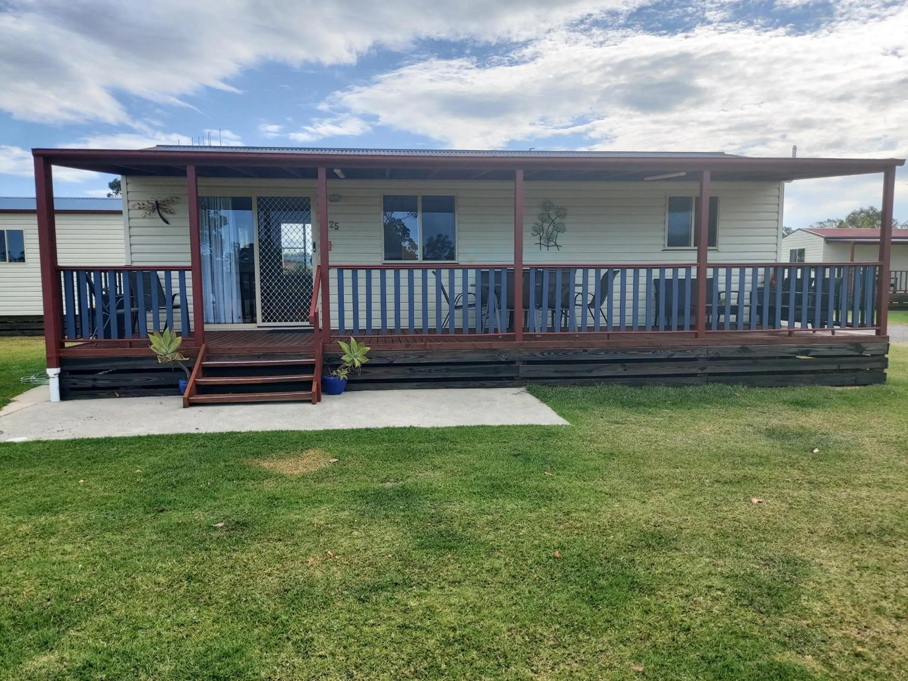 Property building in Stoney Park Holiday Park