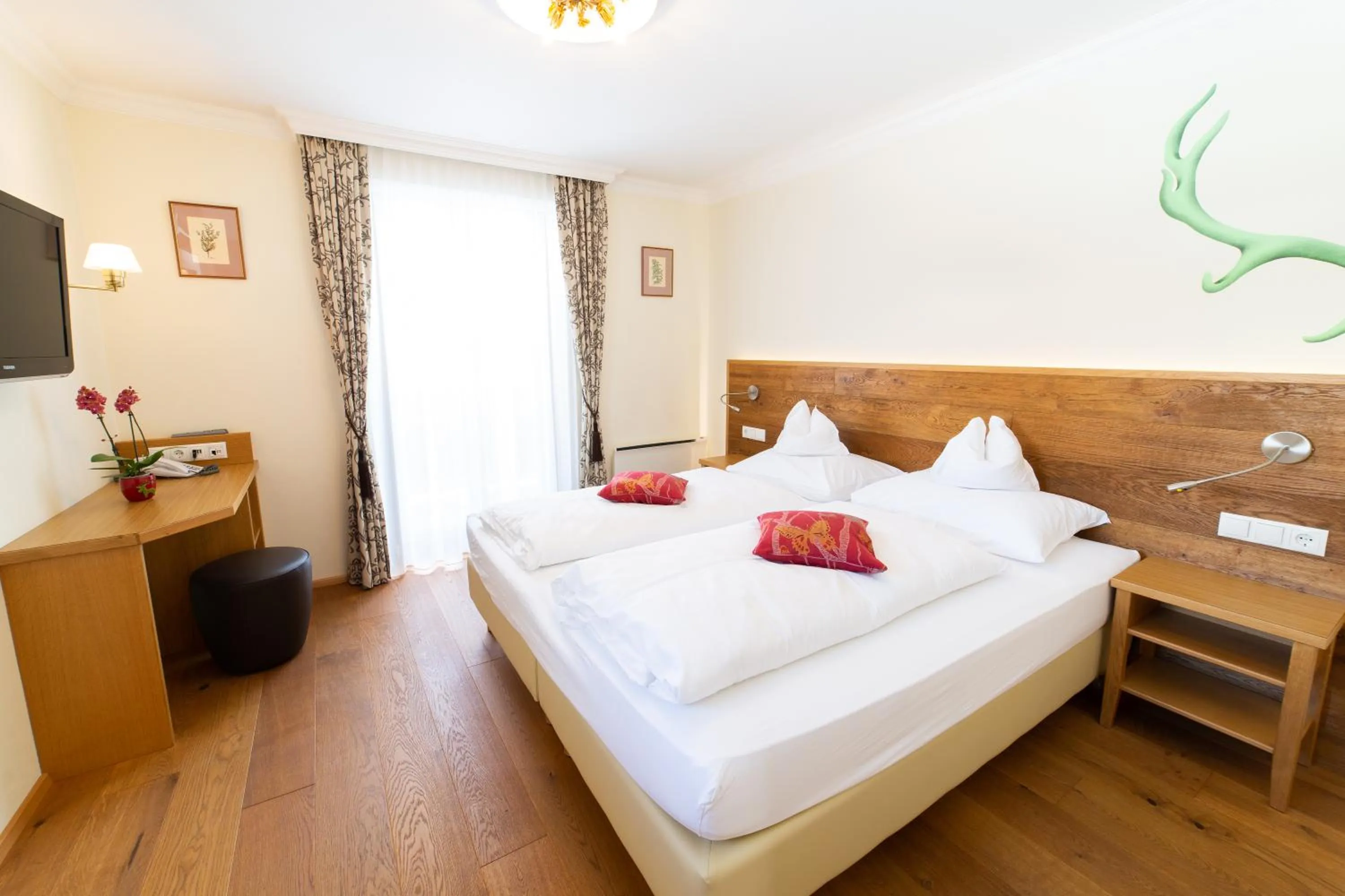 Bedroom, Bed in Aparthotel Hirschenau