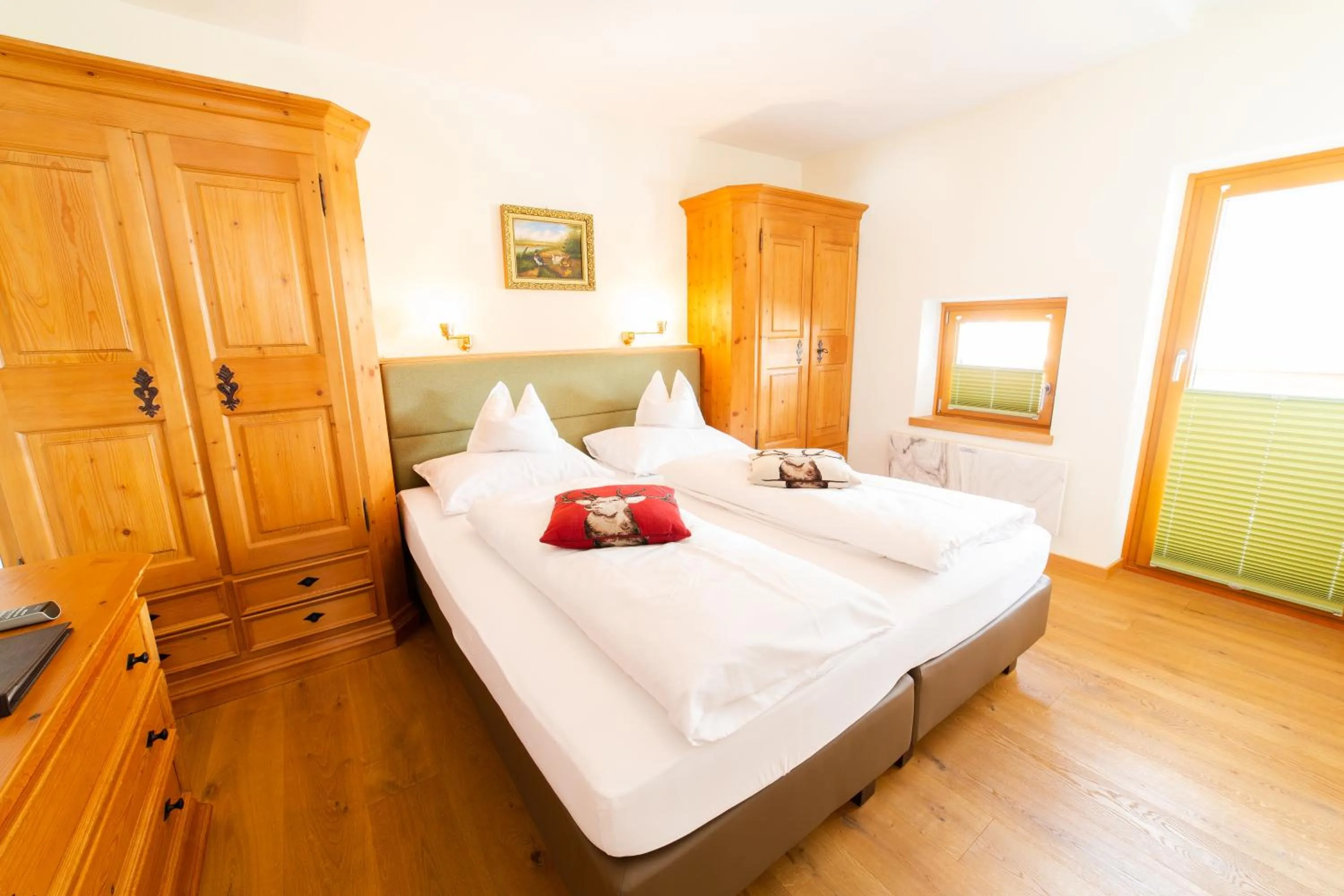 Bedroom, Bed in Aparthotel Hirschenau