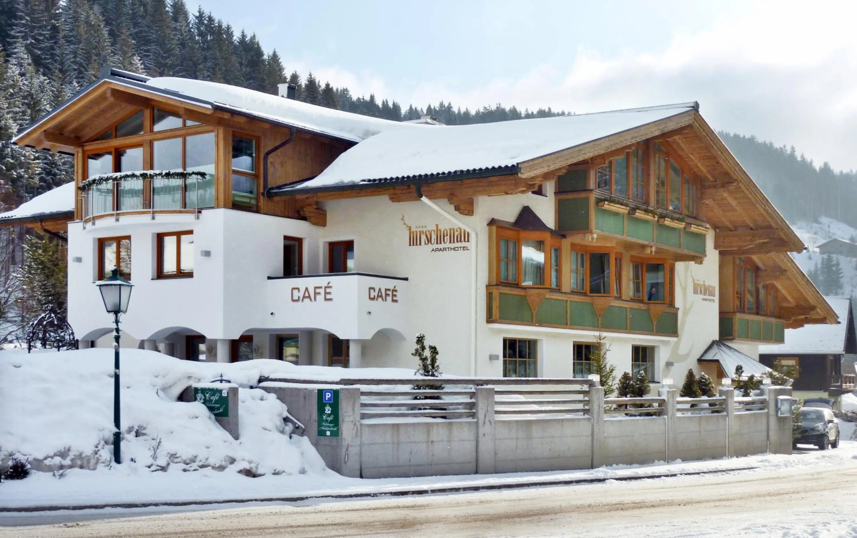 Facade/entrance in Aparthotel Hirschenau