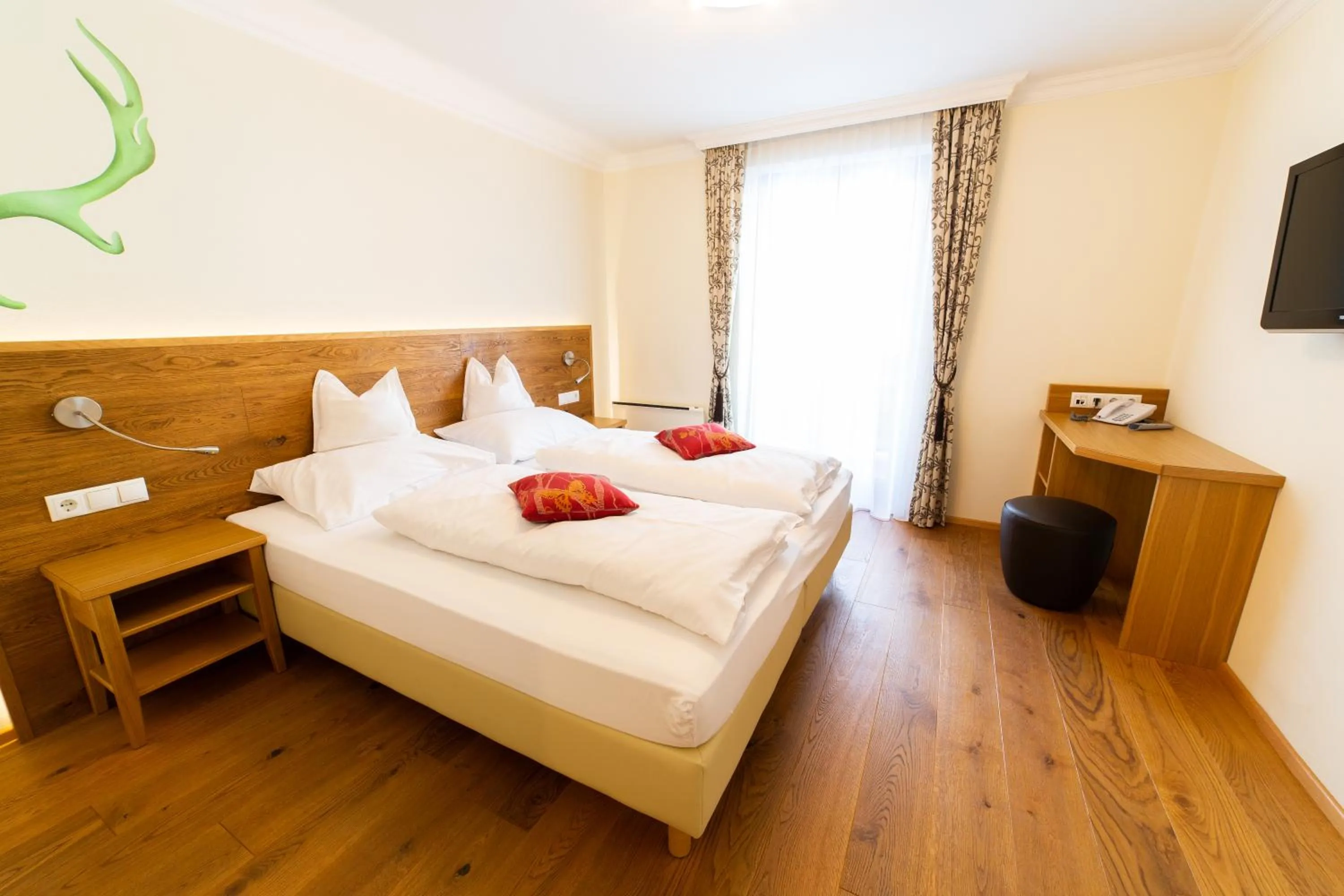 Bedroom, Bed in Aparthotel Hirschenau