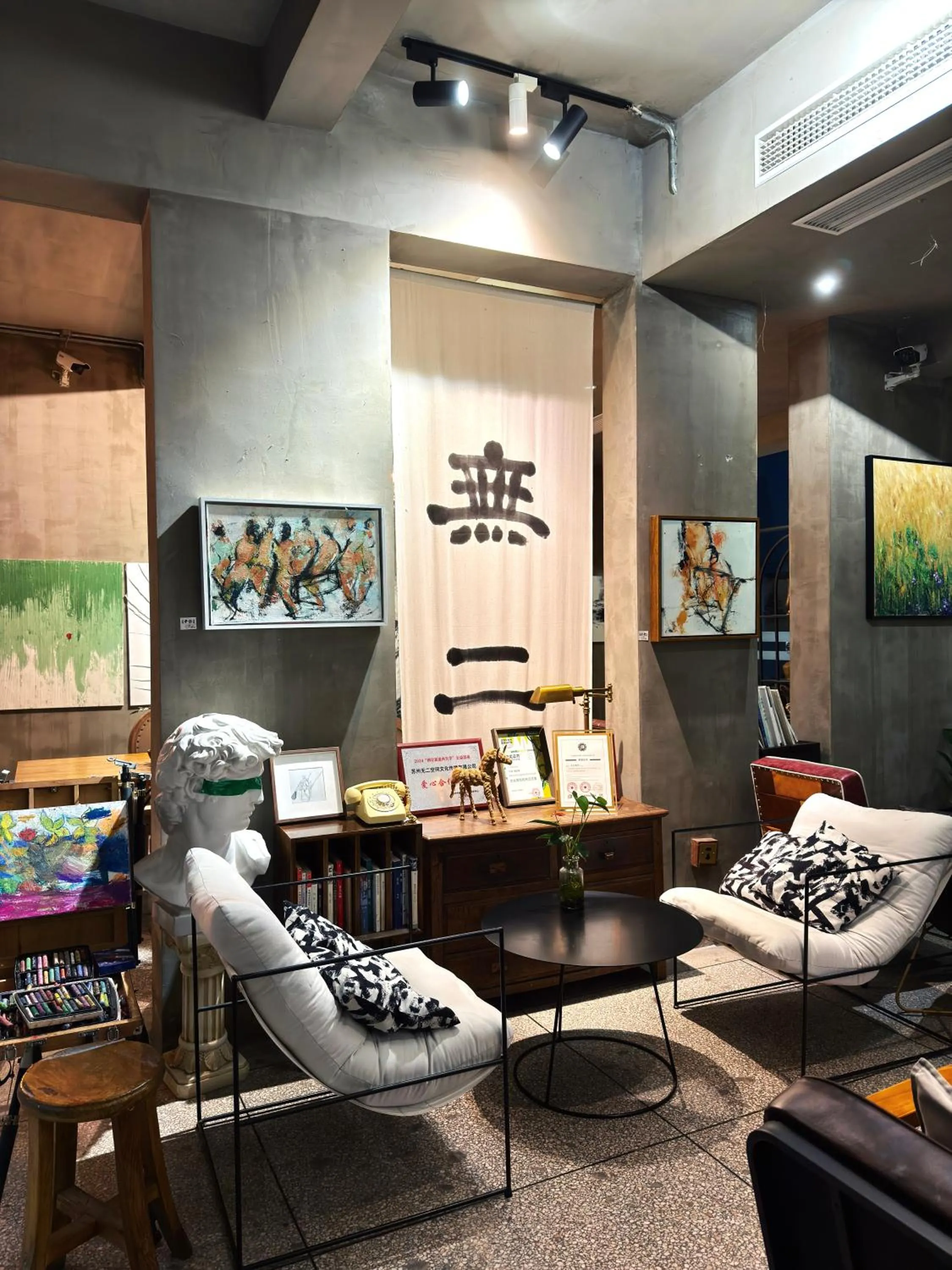 Seating area in Suzhou Unique Space Design Art Hotel