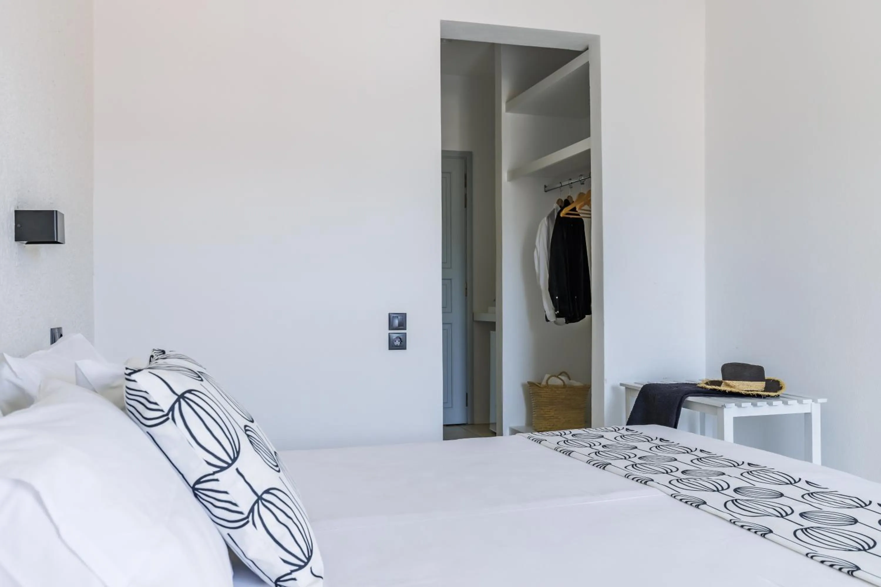 Photo of the whole room, Bed in Aperitton Hotel