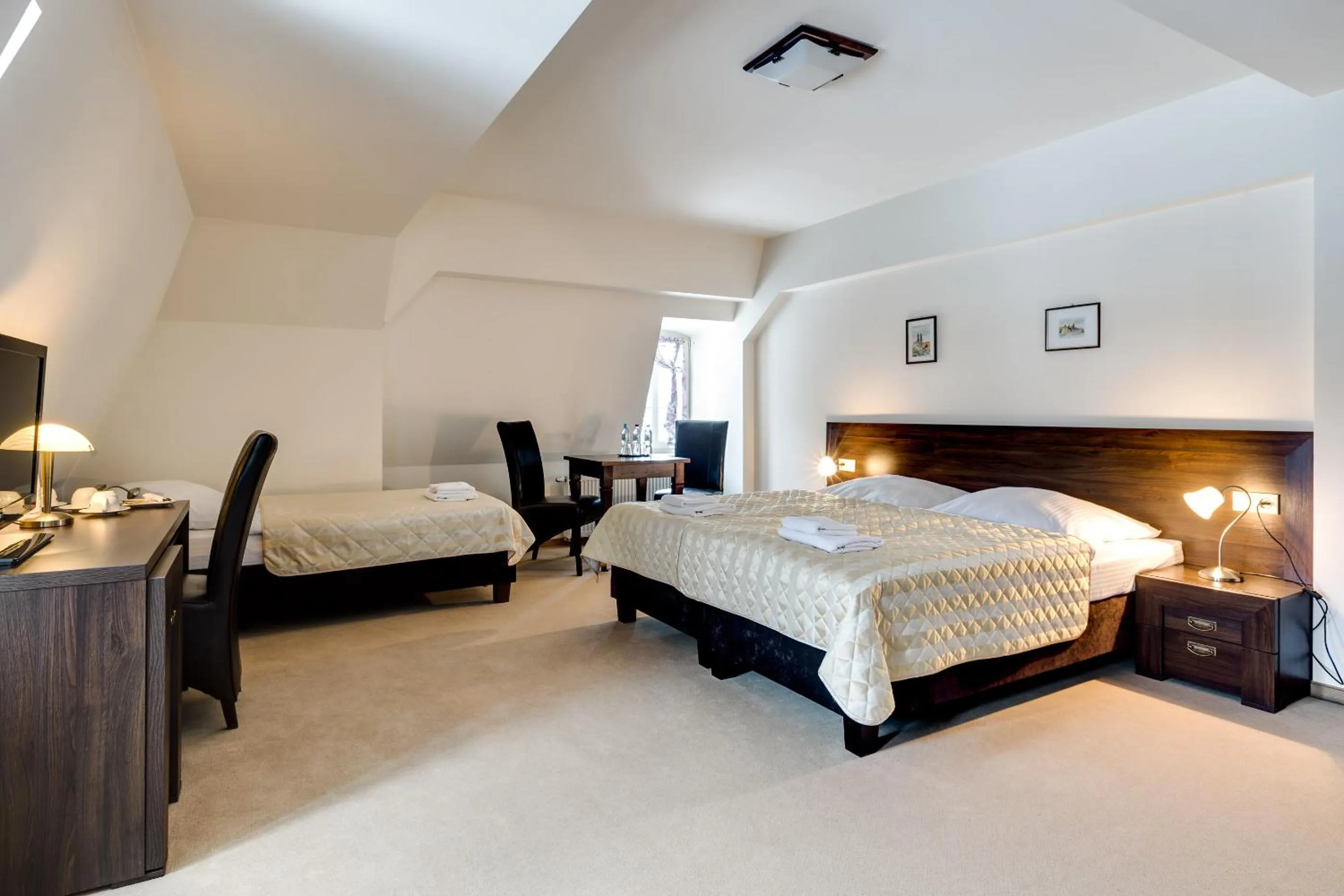 Day, Bed in Pałac Spiż Miłków koło Karpacza