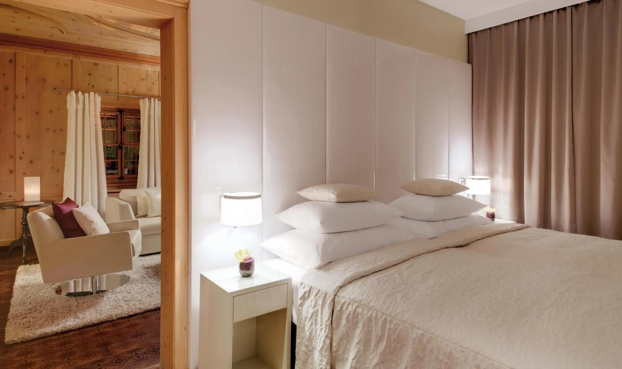 Photo of the whole room, Bed in Giardino Mountain