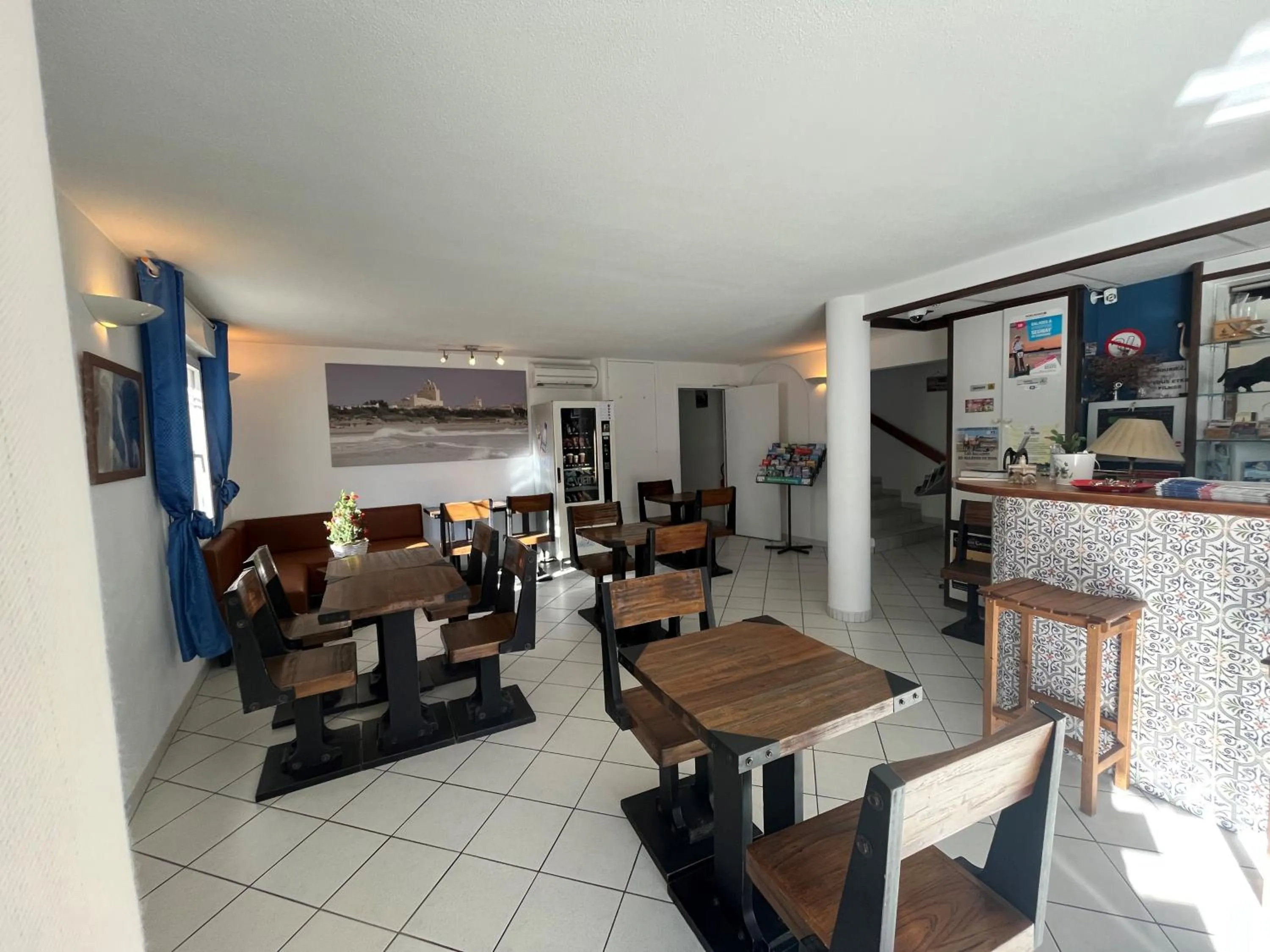 Living room in Hôtel Les Arcades