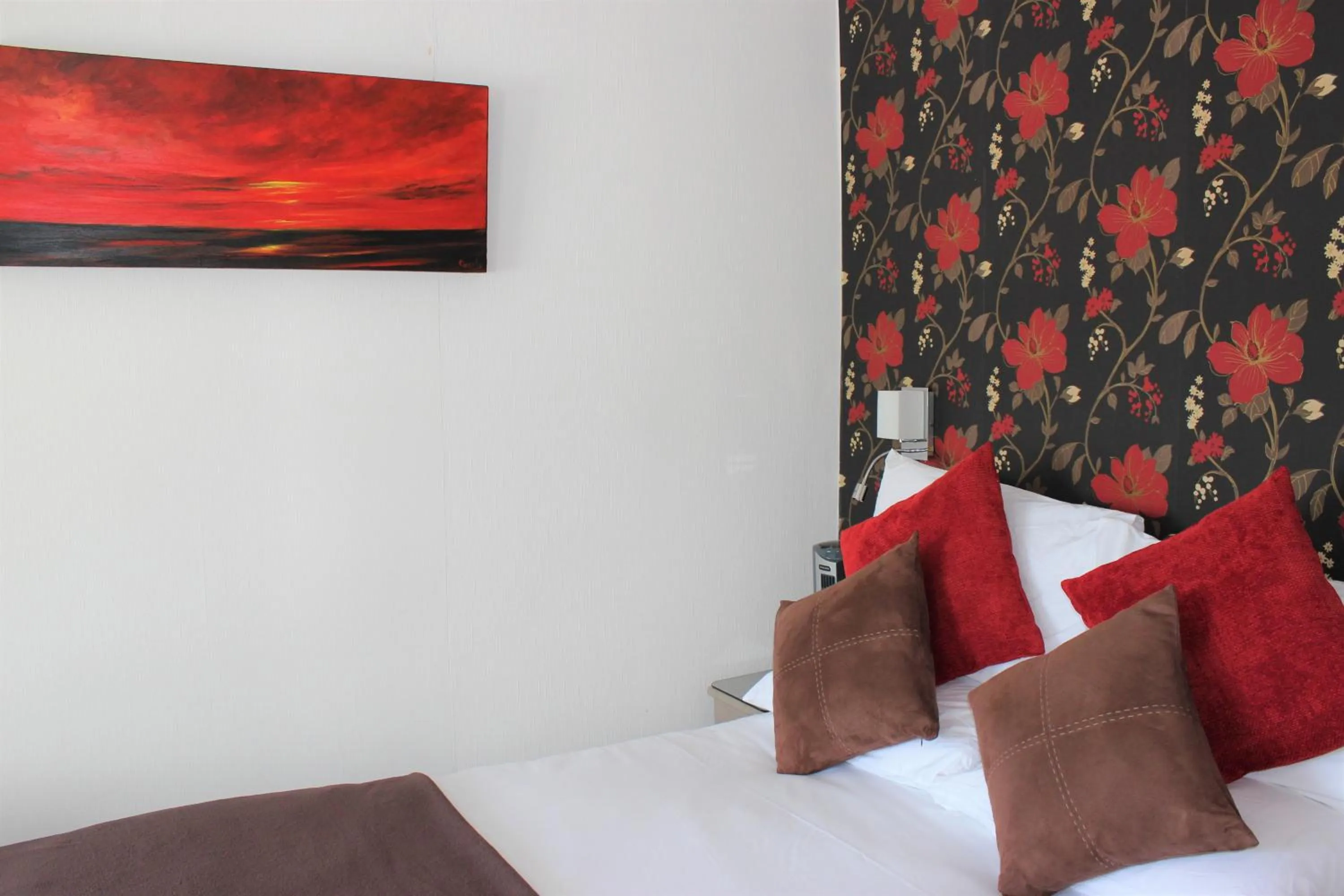 Bed in The P&M Paignton RESIDENCE