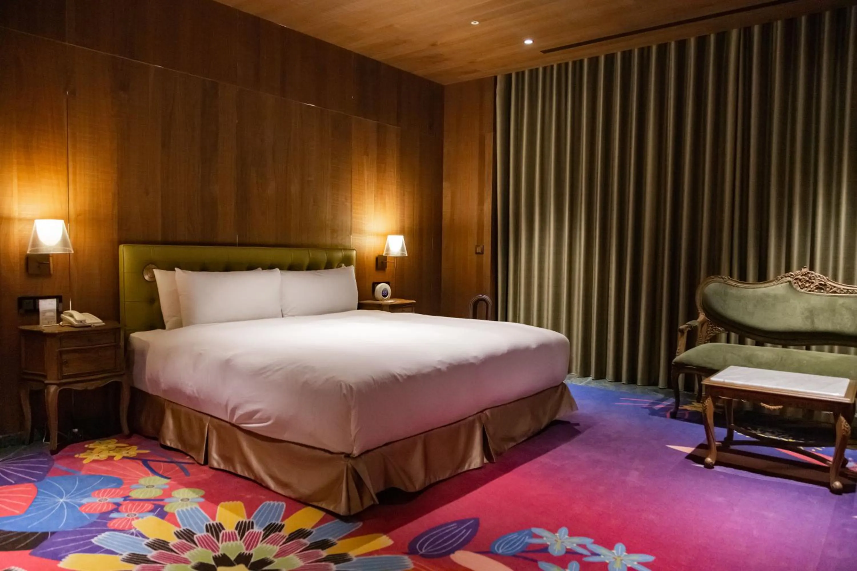 Photo of the whole room, Bed in Inhouse Hotel Grand