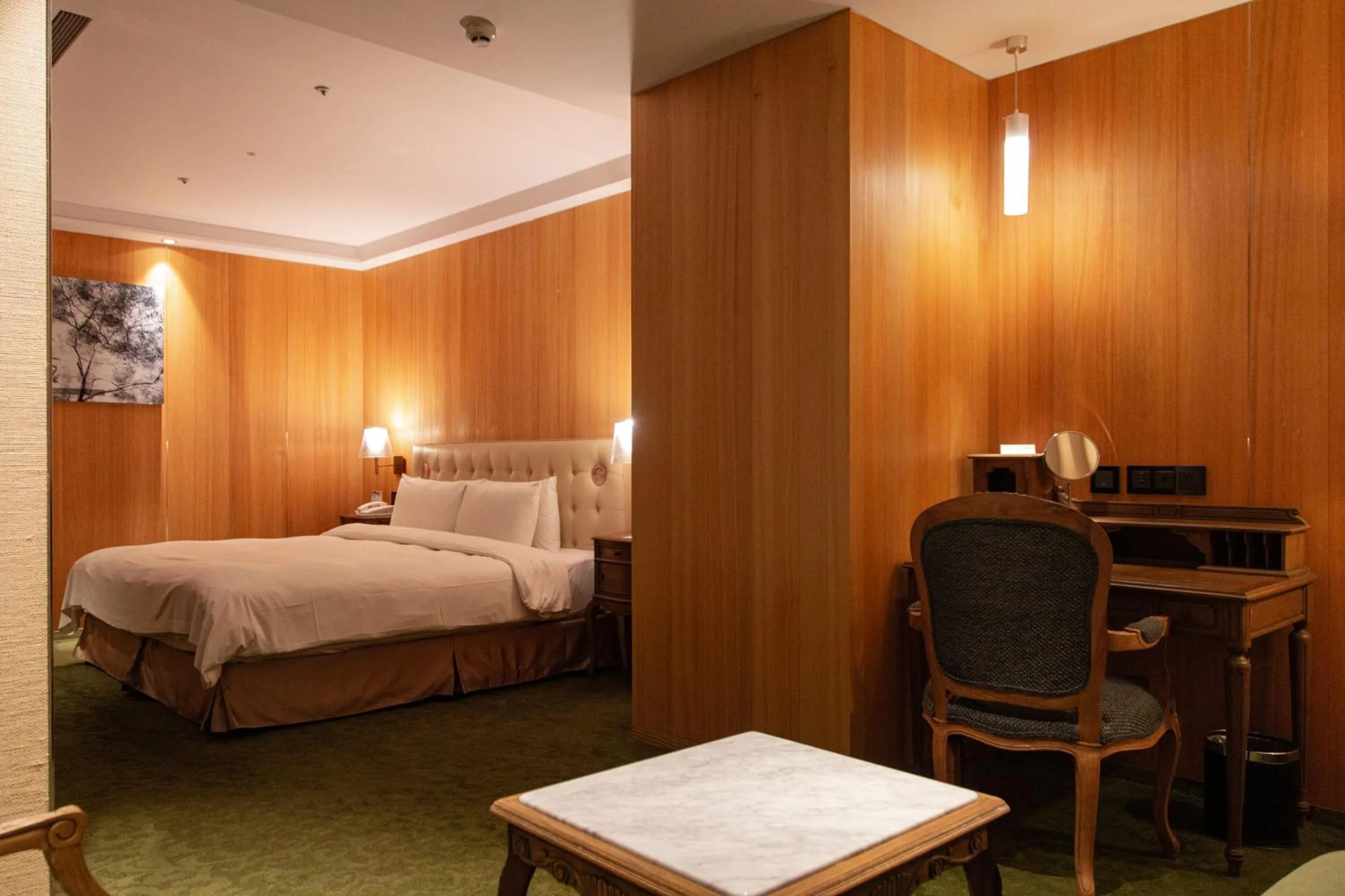 Photo of the whole room, Bed in Inhouse Hotel Grand