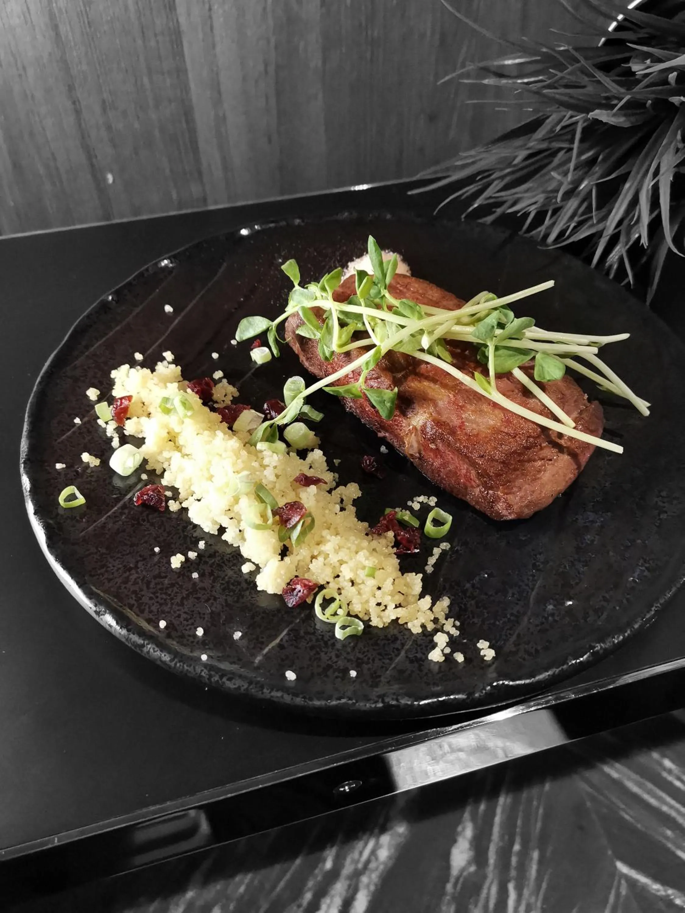 Restaurant/places to eat in Inhouse Hotel Grand