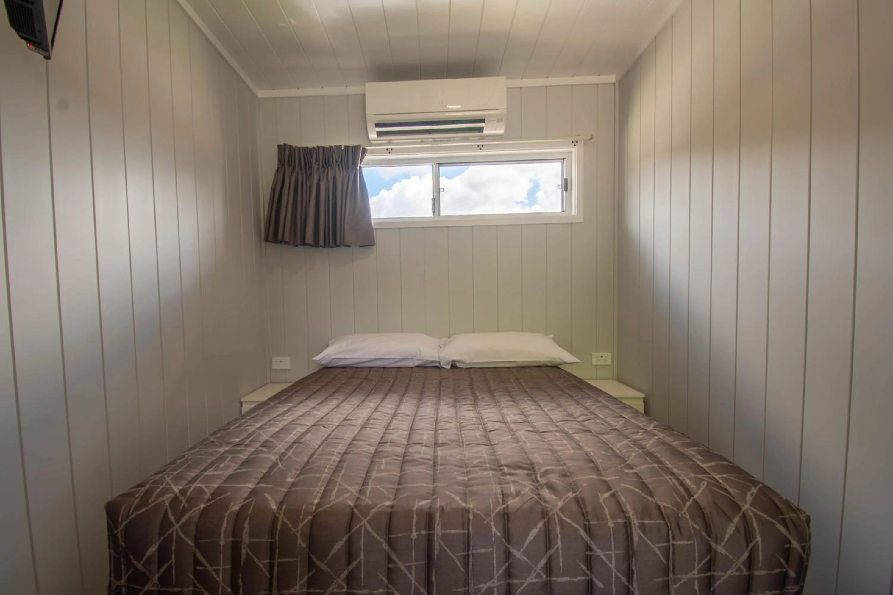 Bed in Gundagai Tourist Suites