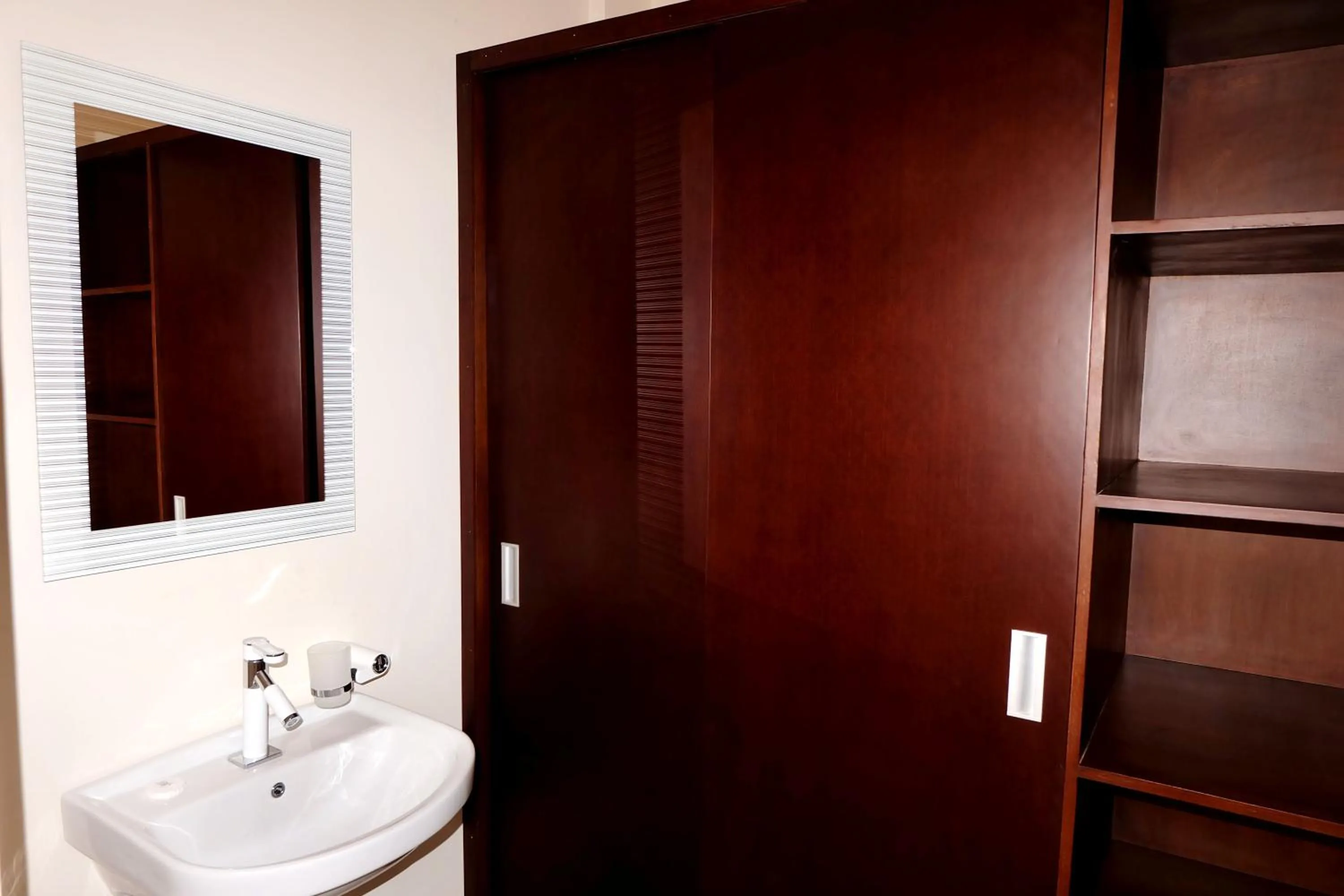 Toilet in Tom's Inn Pecatu