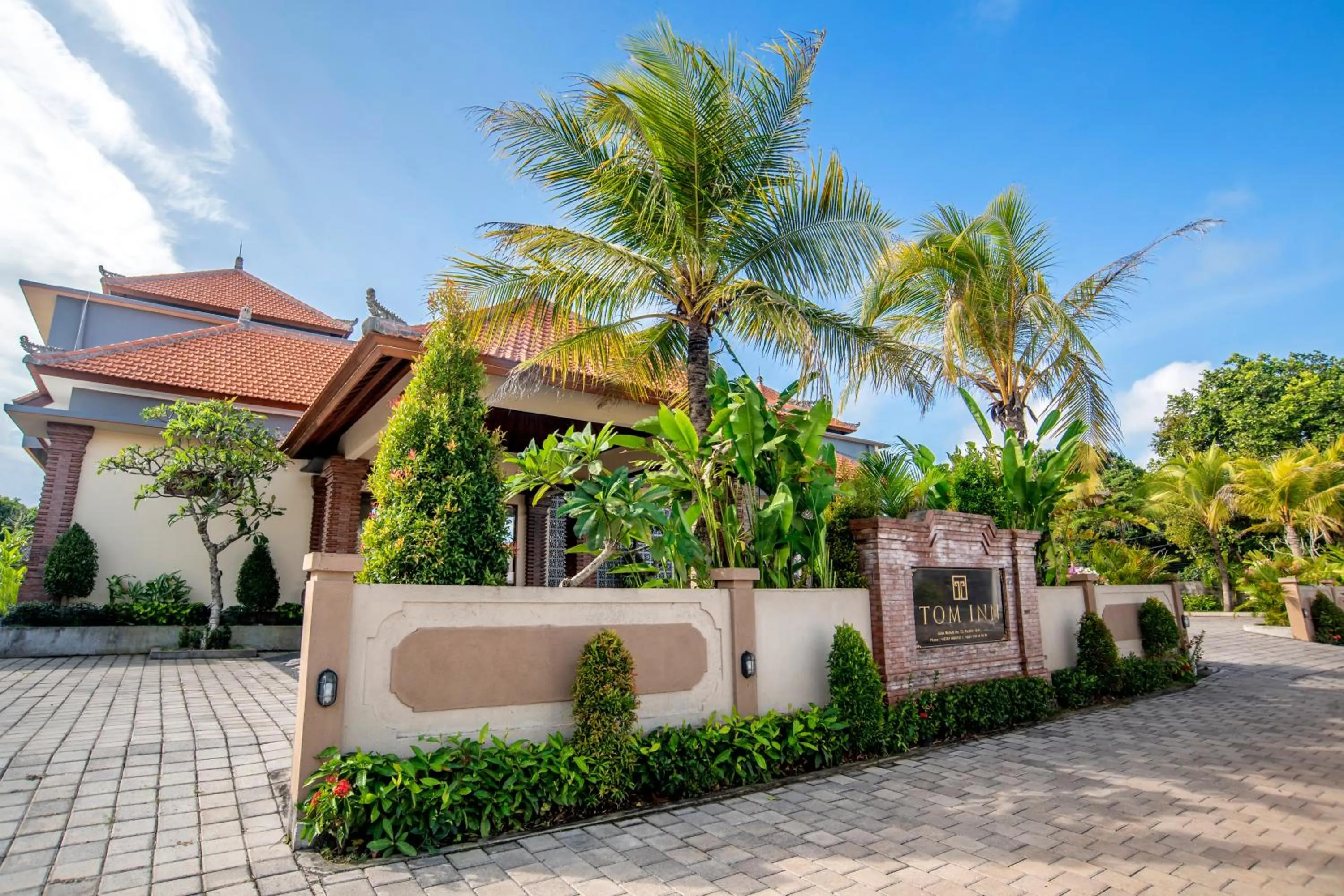 Garden view in Tom's Inn Pecatu