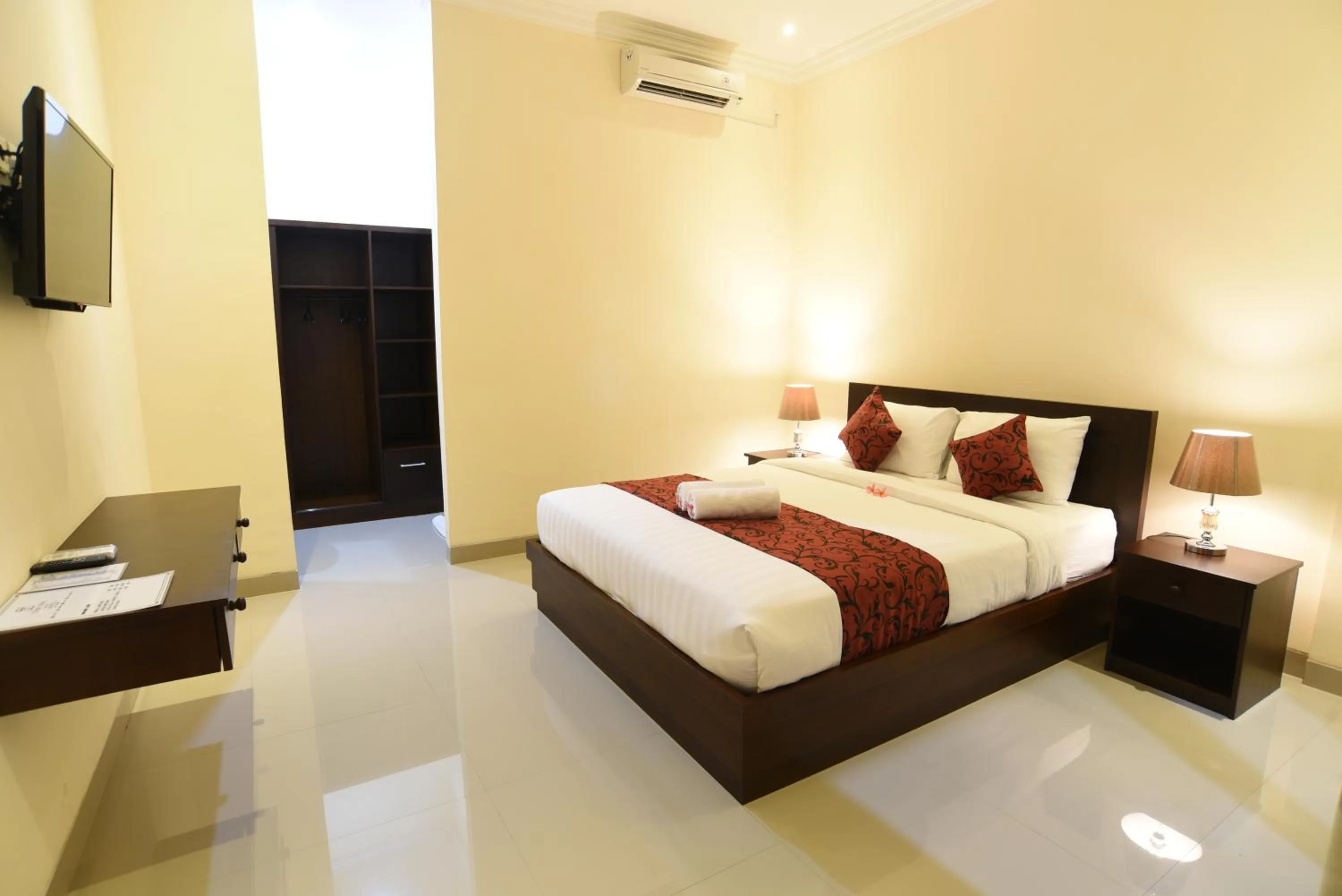 Bedroom, Bed in Tom's Inn Pecatu