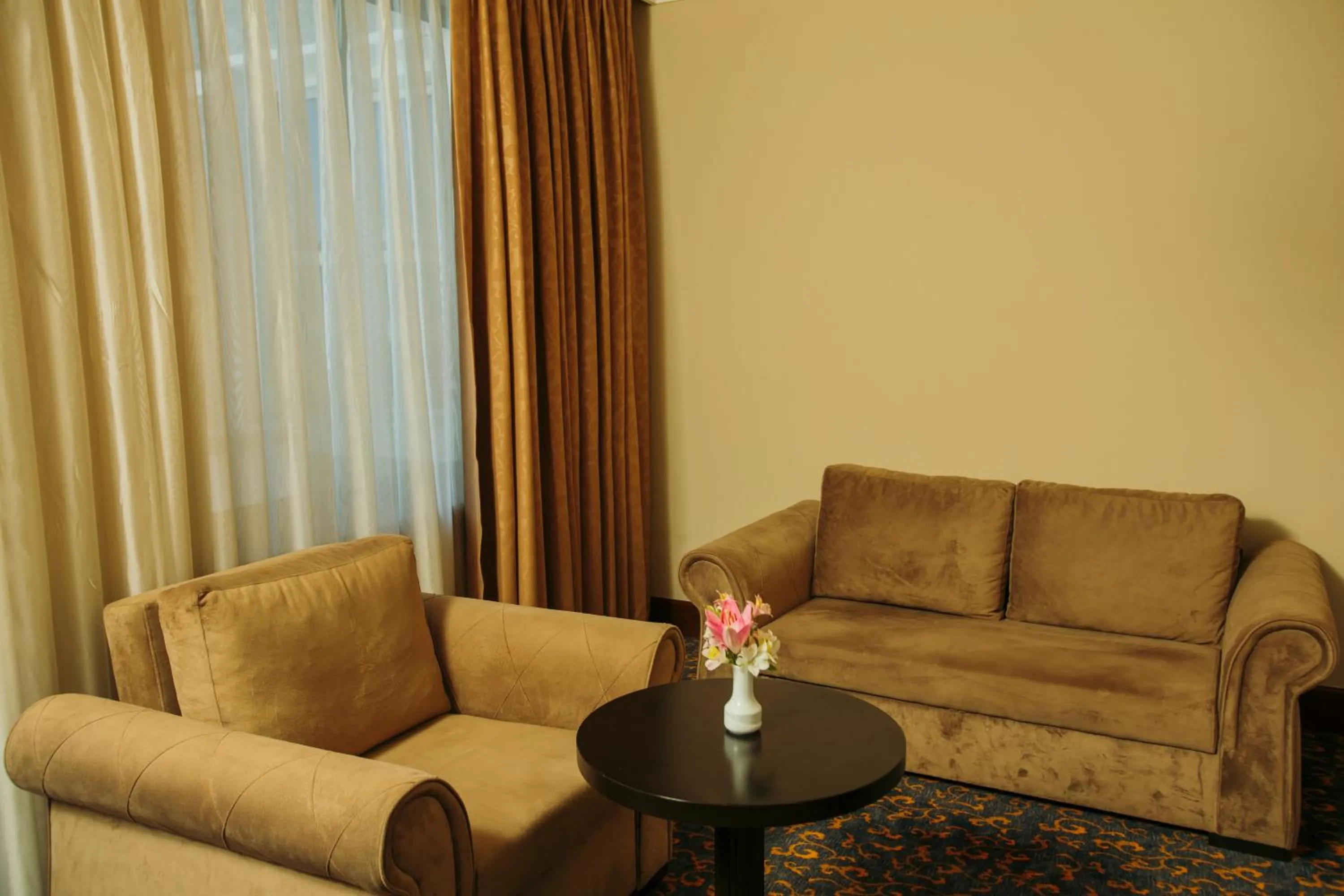 Seating area in Hotel Intourist Palace Batumi
