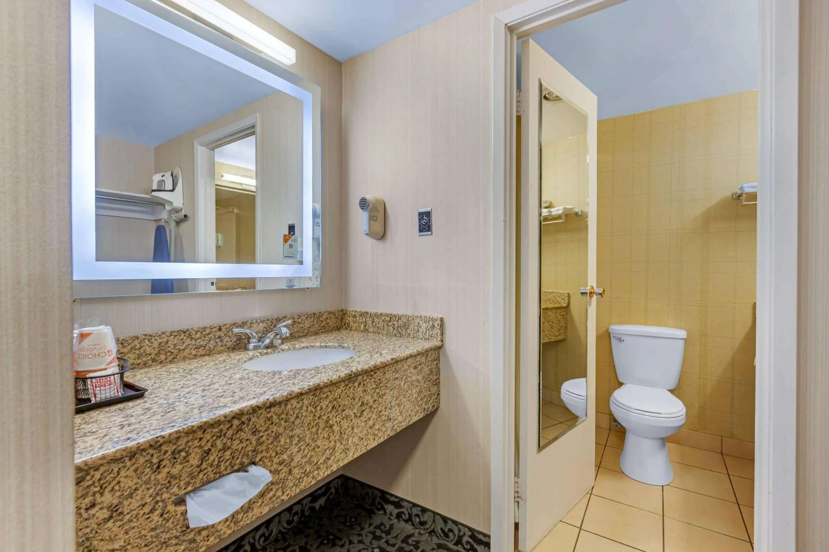 Bedroom in Quality Inn & Conference Centre