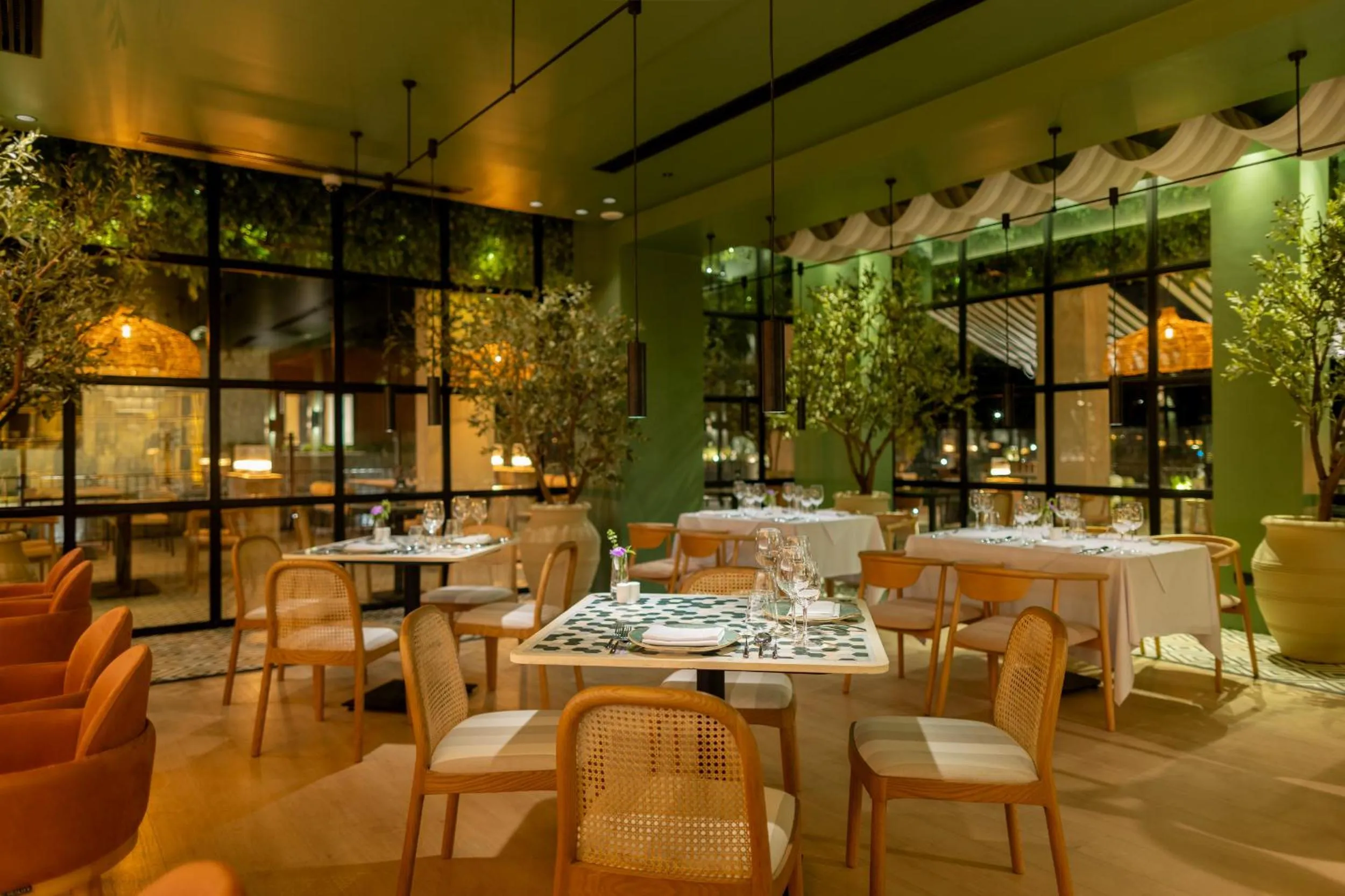 Restaurant/places to eat in Desert Rose Resort