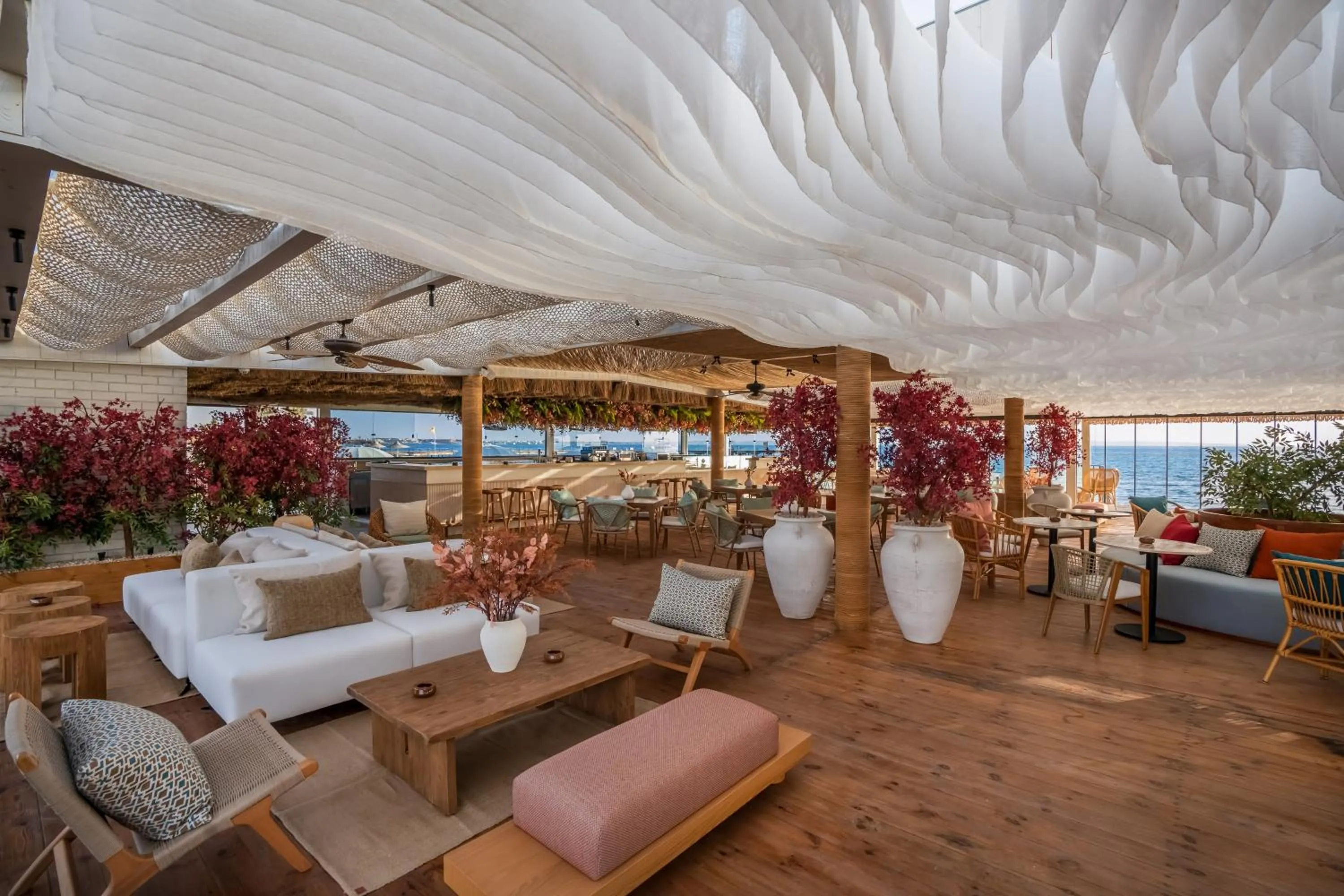 Lounge or bar in Desert Rose Resort