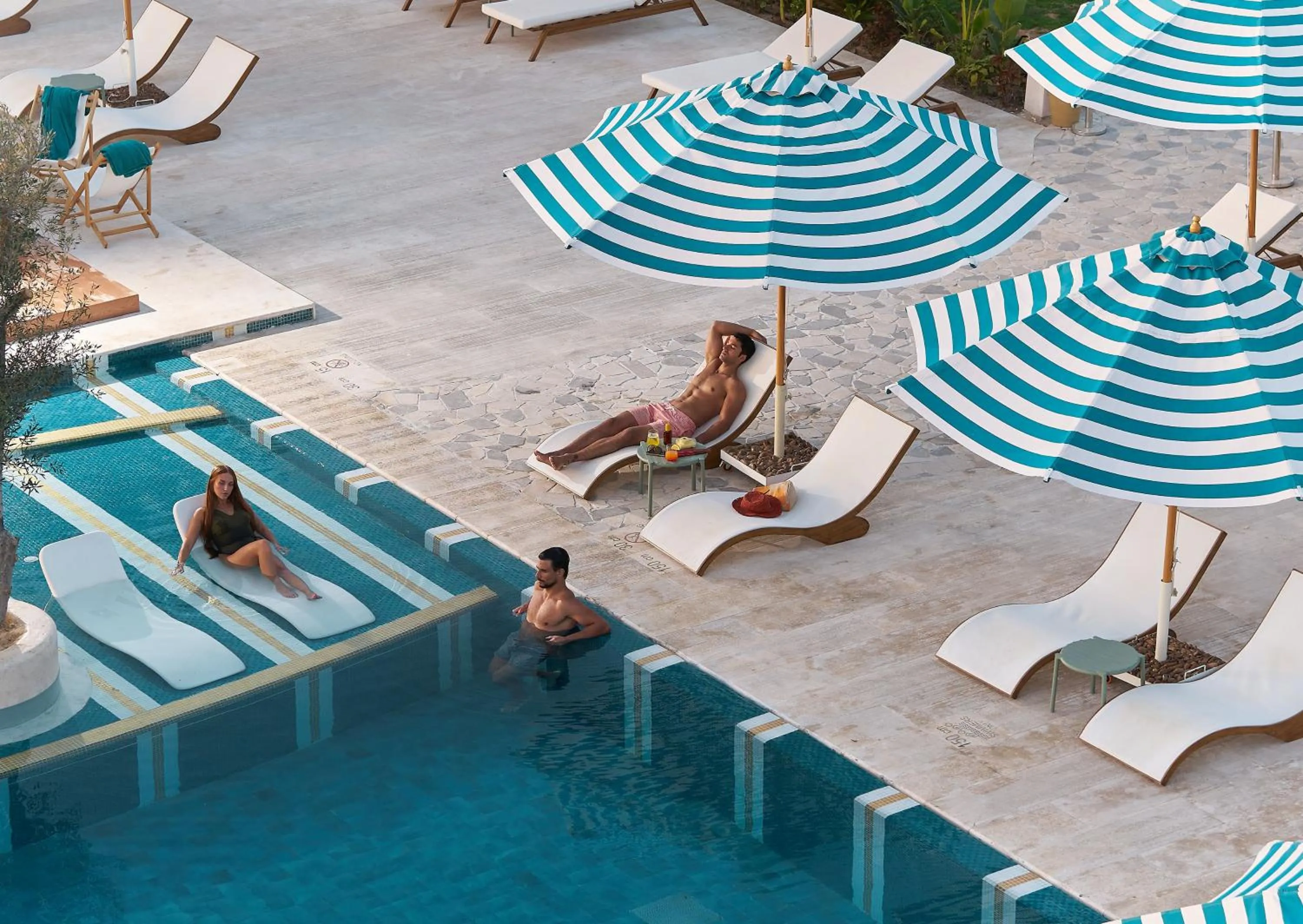 Swimming pool in Desert Rose Resort