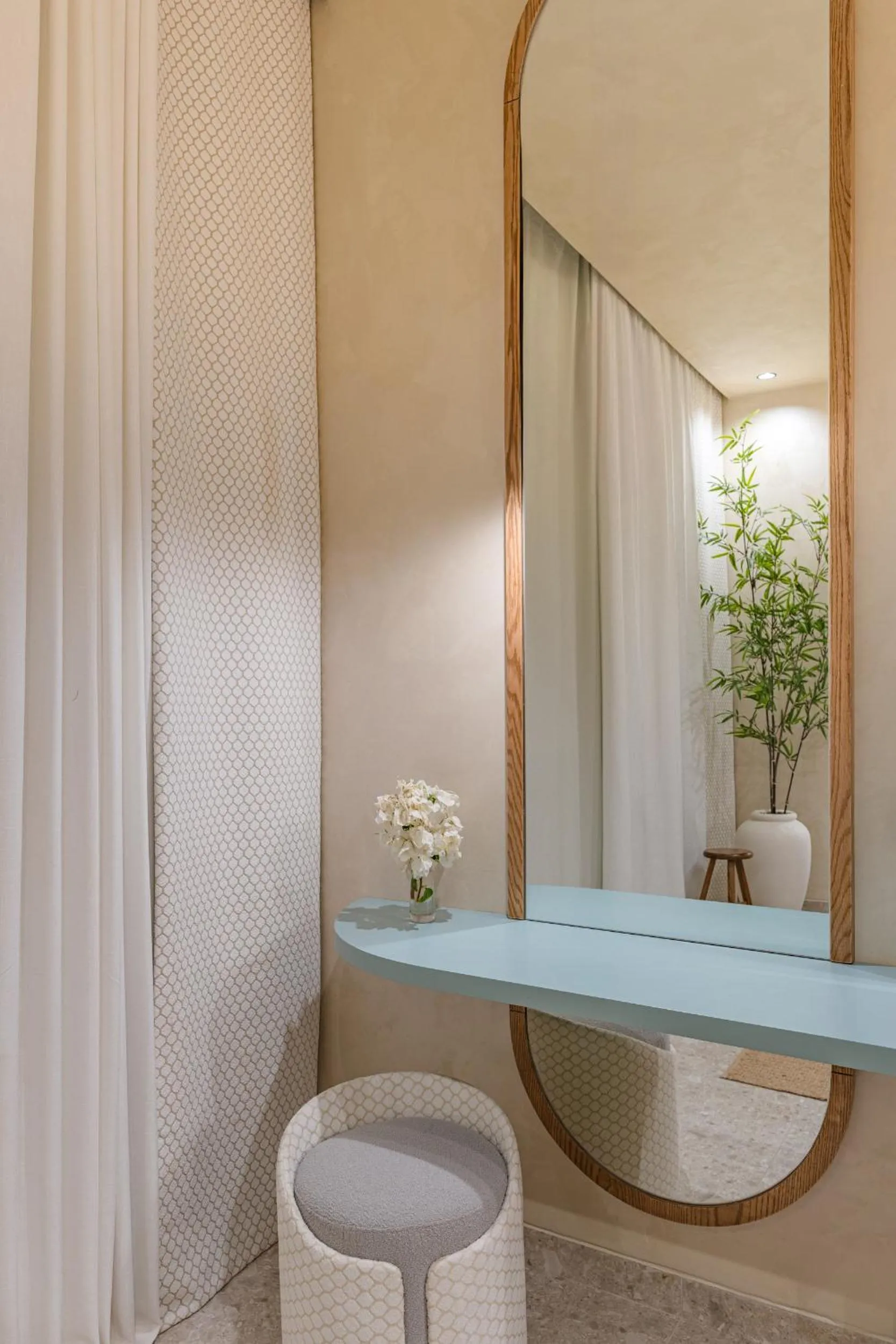 Seating area in Desert Rose Resort