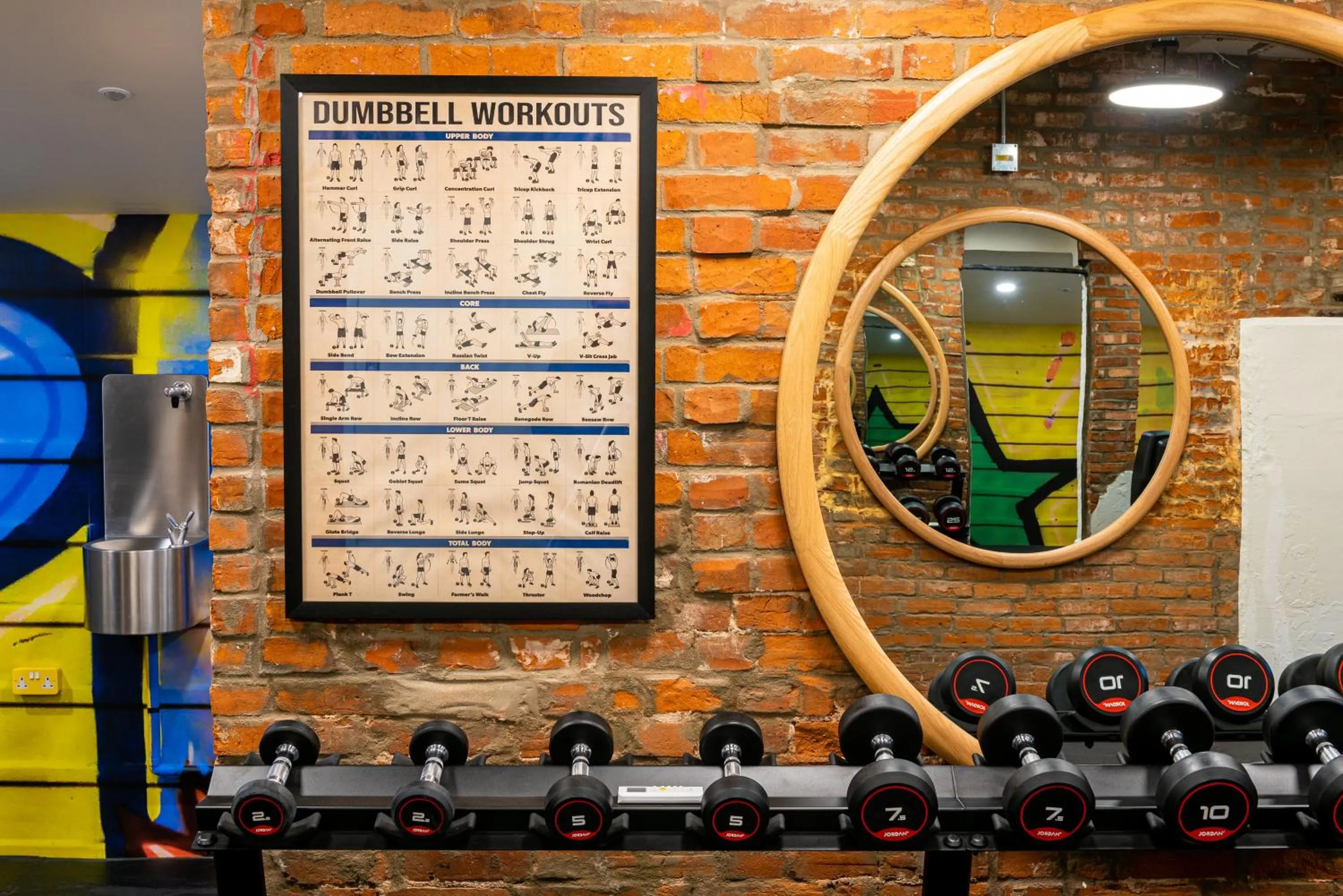 Fitness centre/facilities in Prom Hotel