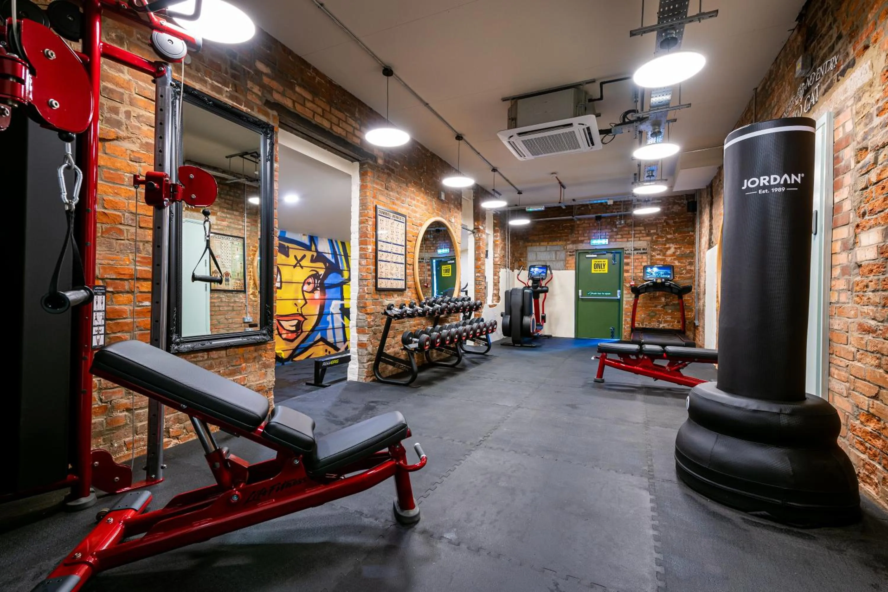 Fitness centre/facilities in Prom Hotel
