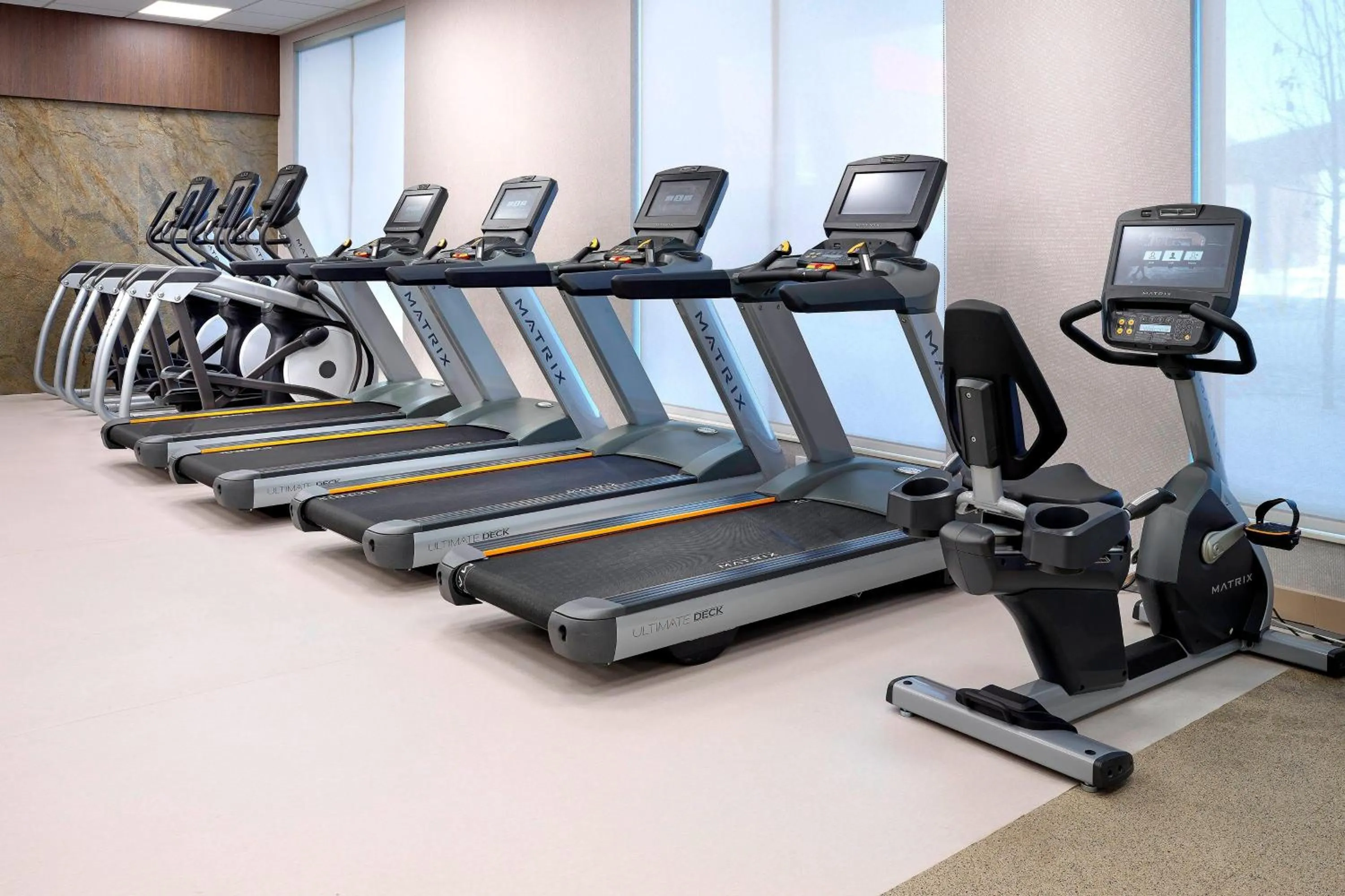 Fitness centre/facilities in The Westin Calgary Airport