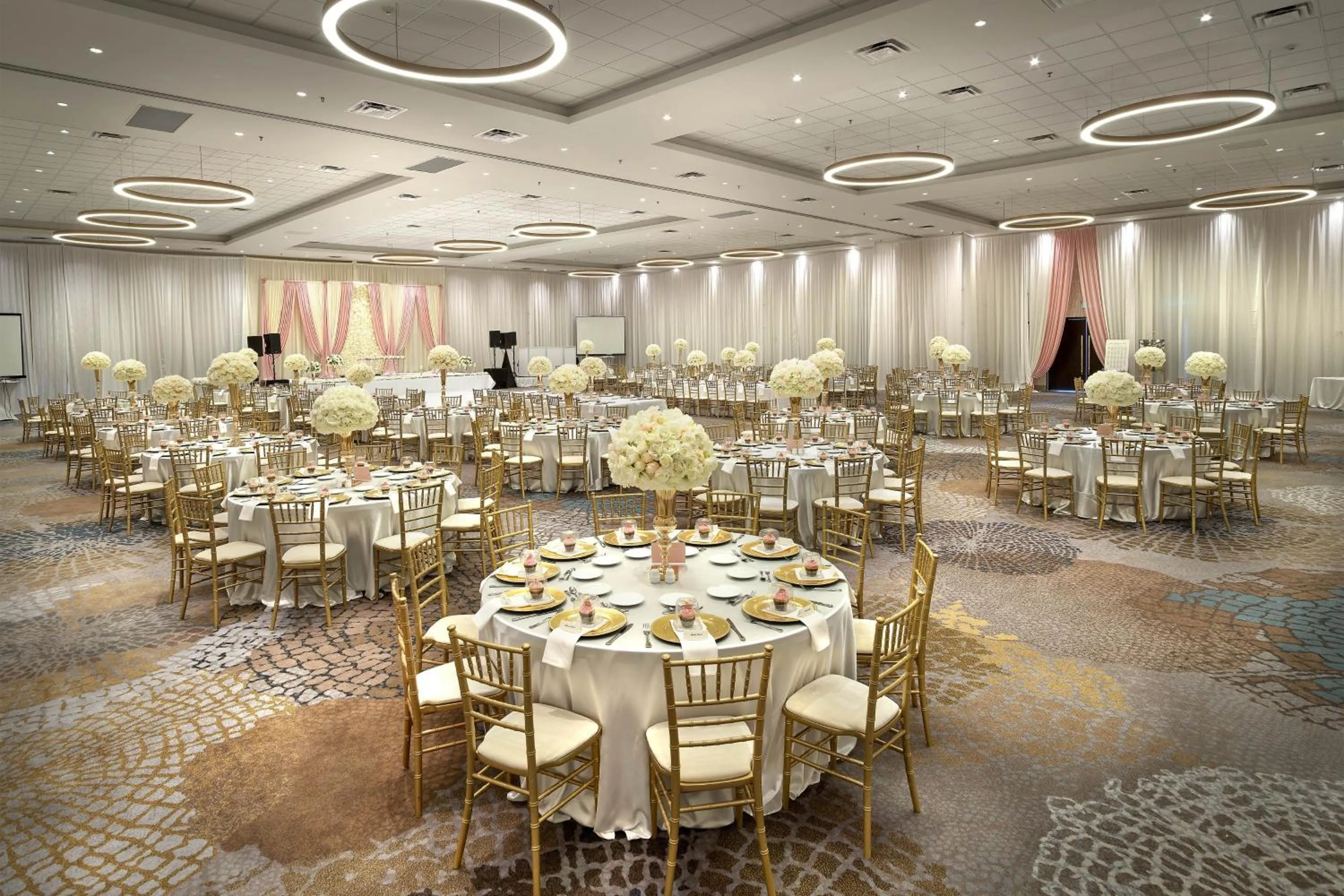 Banquet/Function facilities in The Westin Calgary Airport