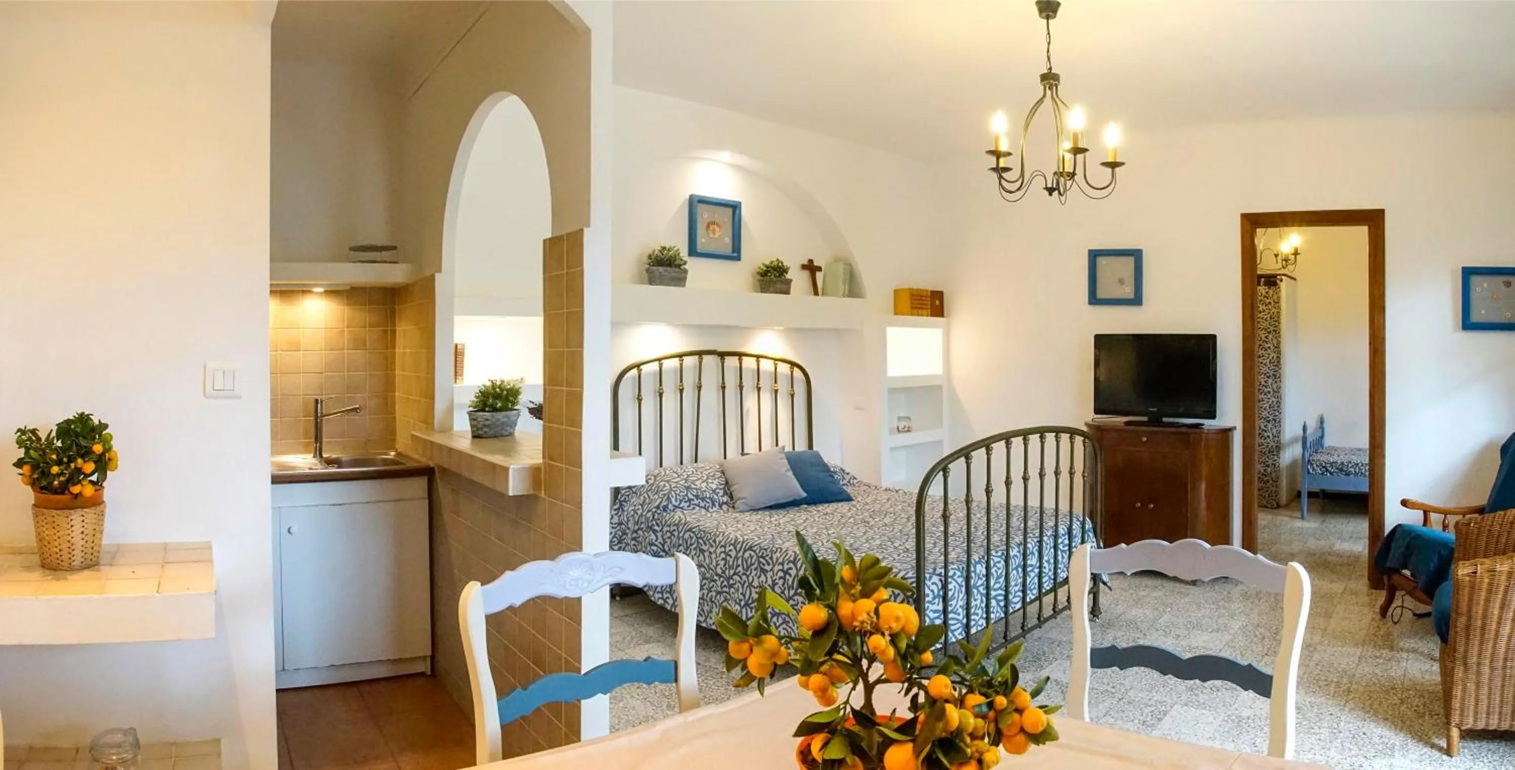 Photo of the whole room in Résidence Les Mandariniers