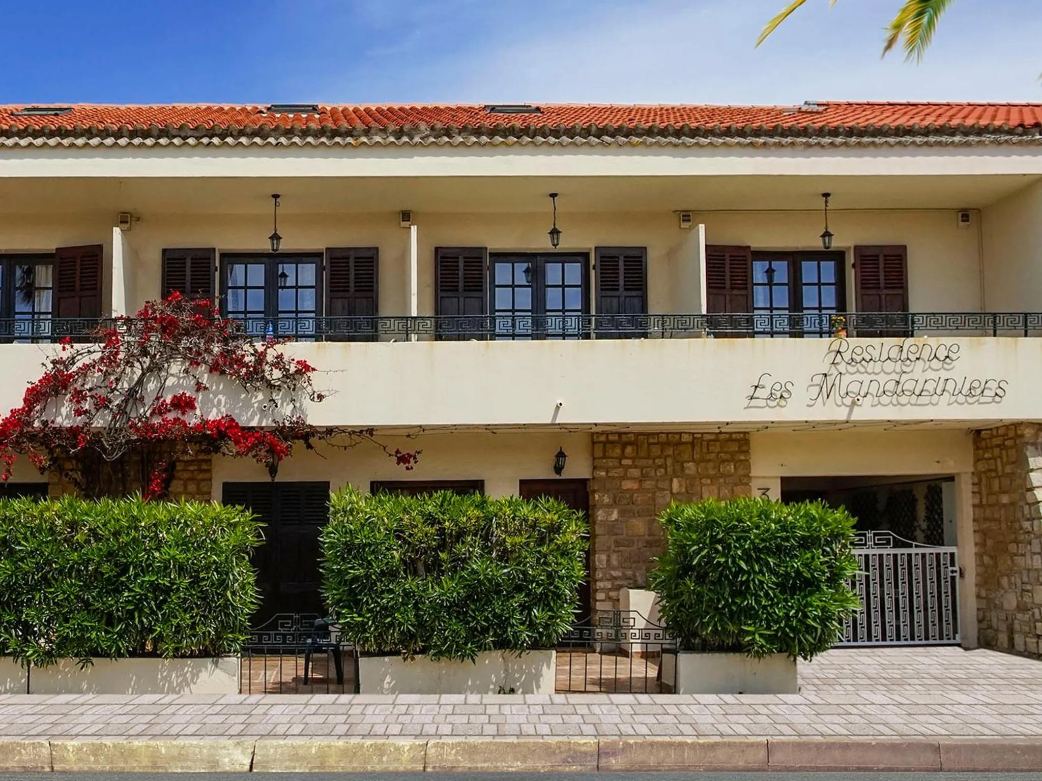 Facade/entrance in Résidence Les Mandariniers