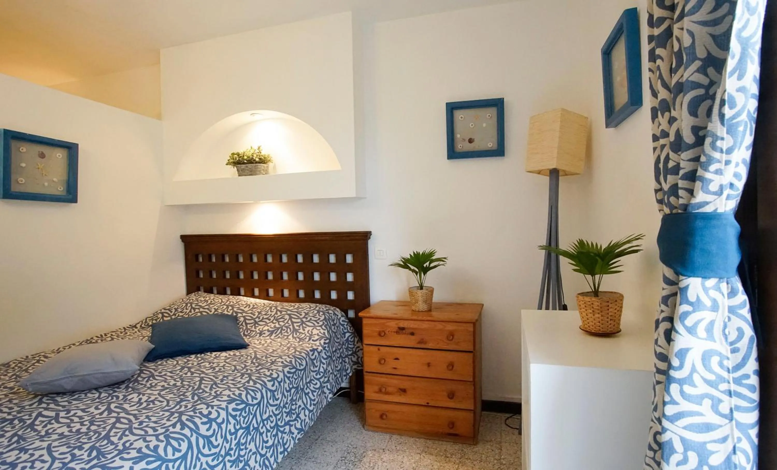 Bedroom, Bed in Résidence Les Mandariniers