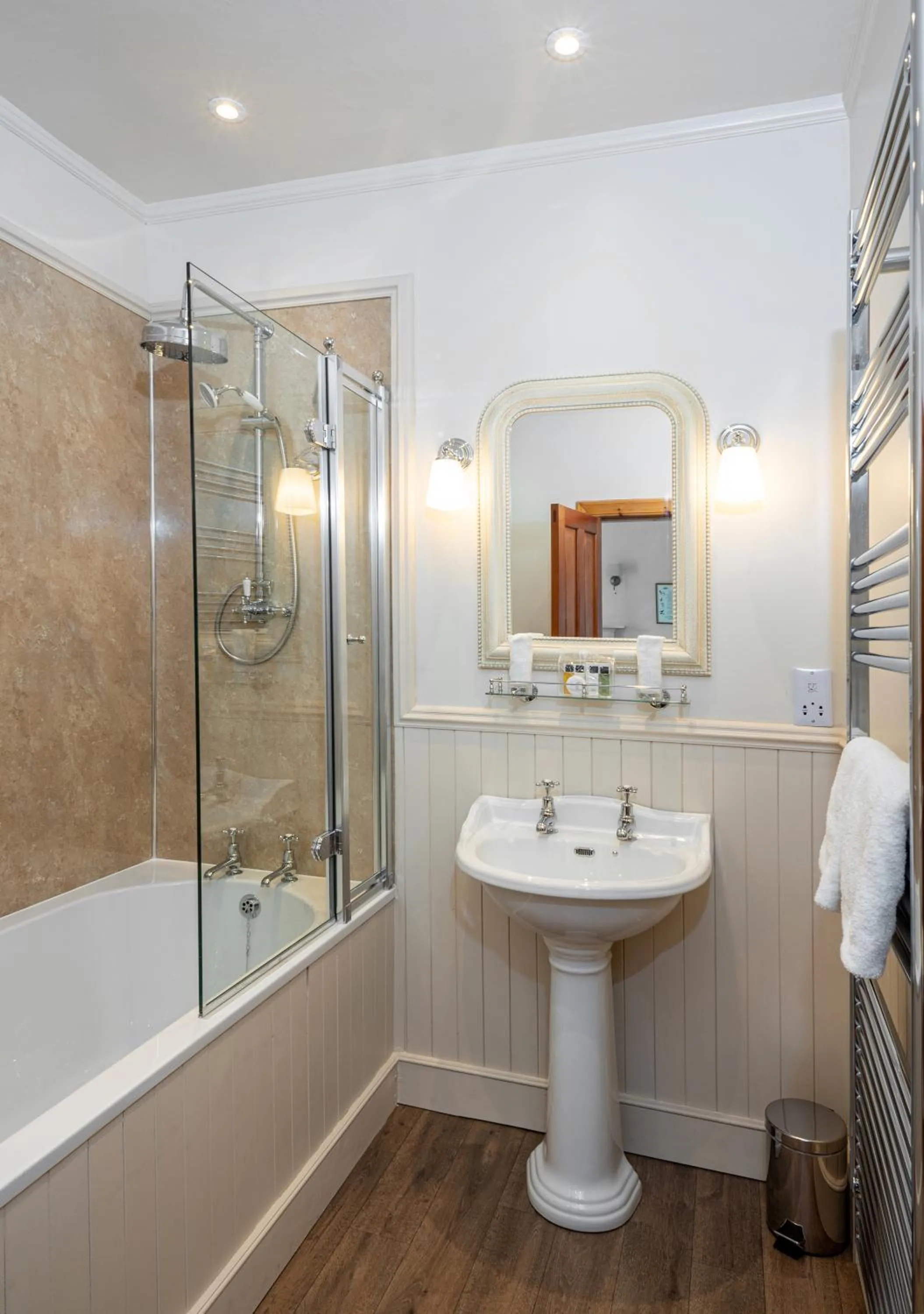 Shower in Hotel Eilean Iarmain