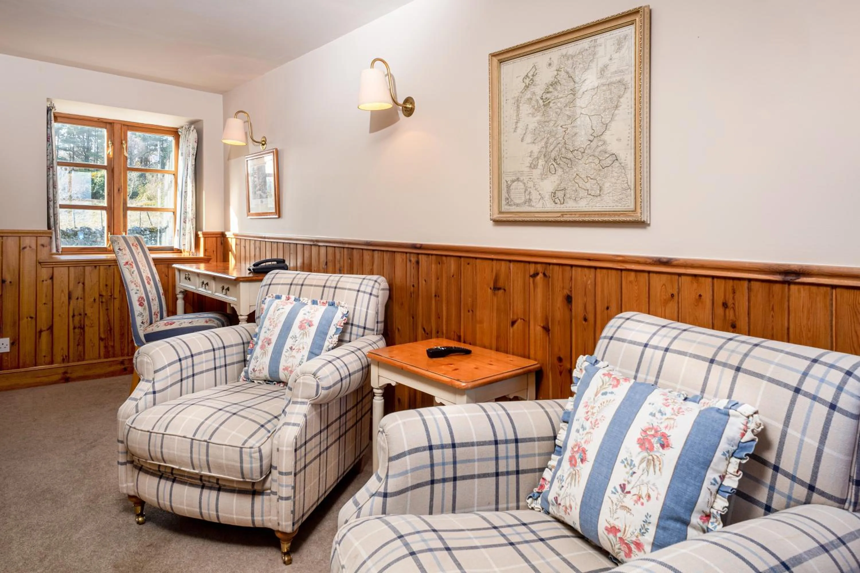 Seating area in Hotel Eilean Iarmain