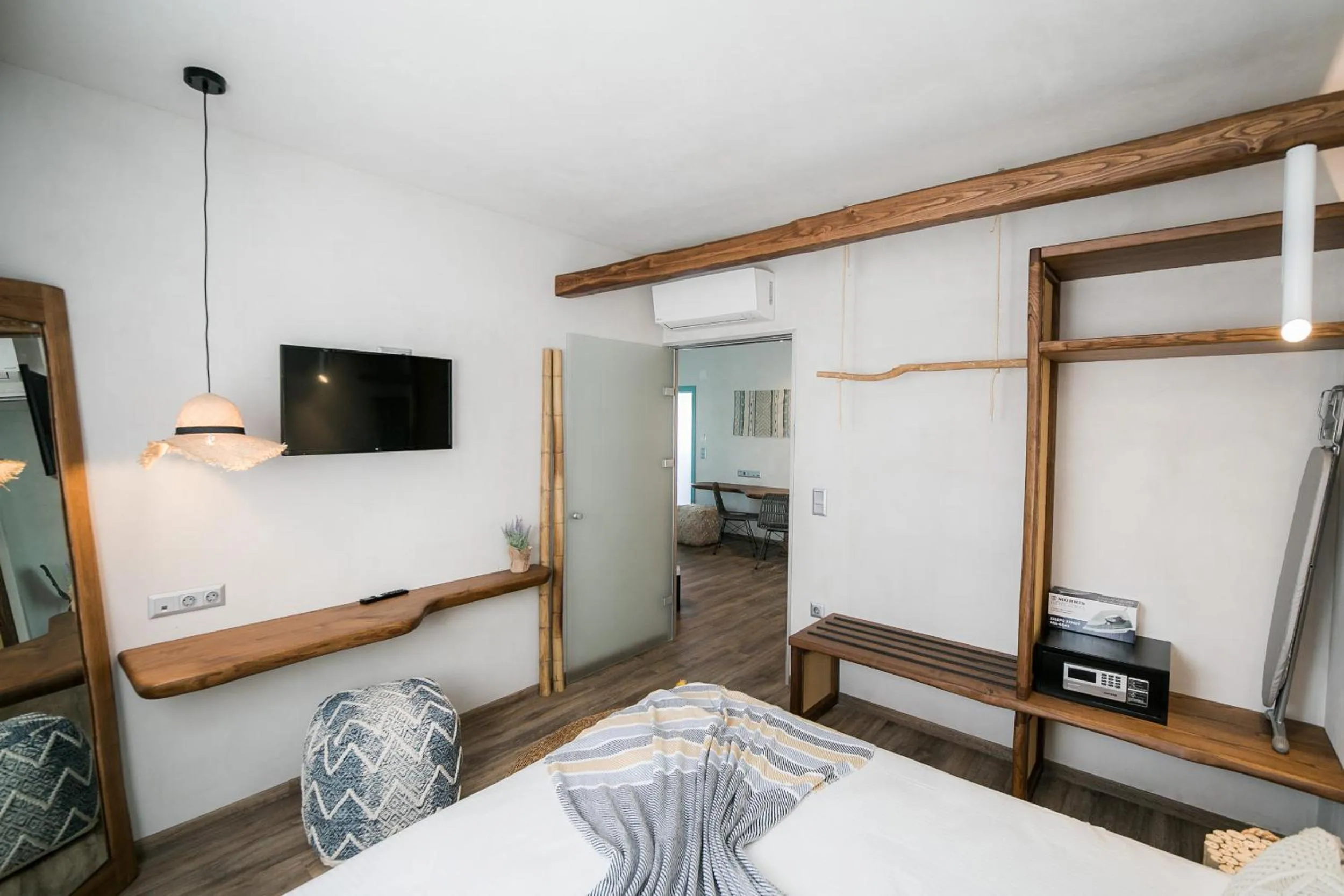 Bedroom, Bed in Sunrise Village Hotel Apartments