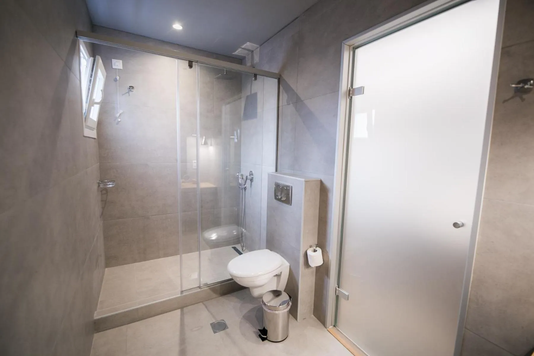 Bathroom in Sunrise Village Hotel Apartments