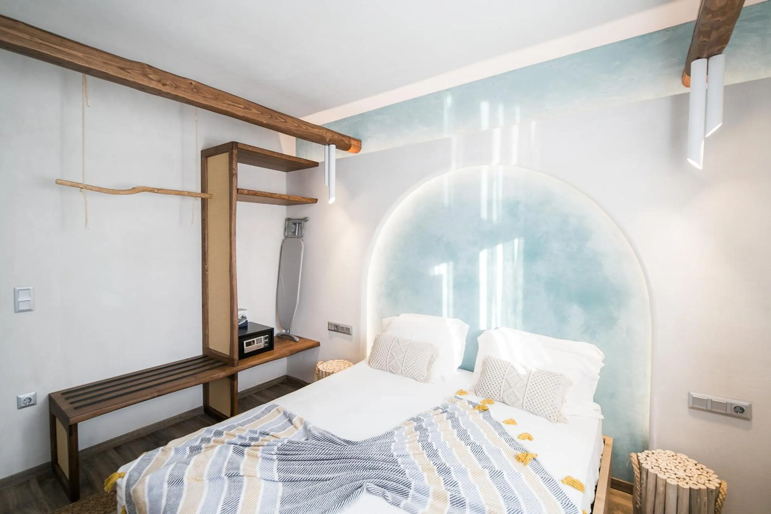 Bedroom, Bed in Sunrise Village Hotel Apartments