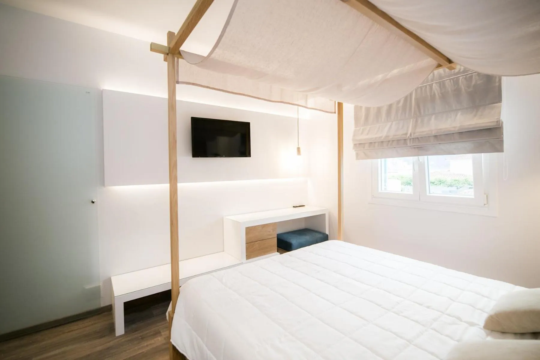 TV and multimedia, Bed in Sunrise Village Hotel Apartments