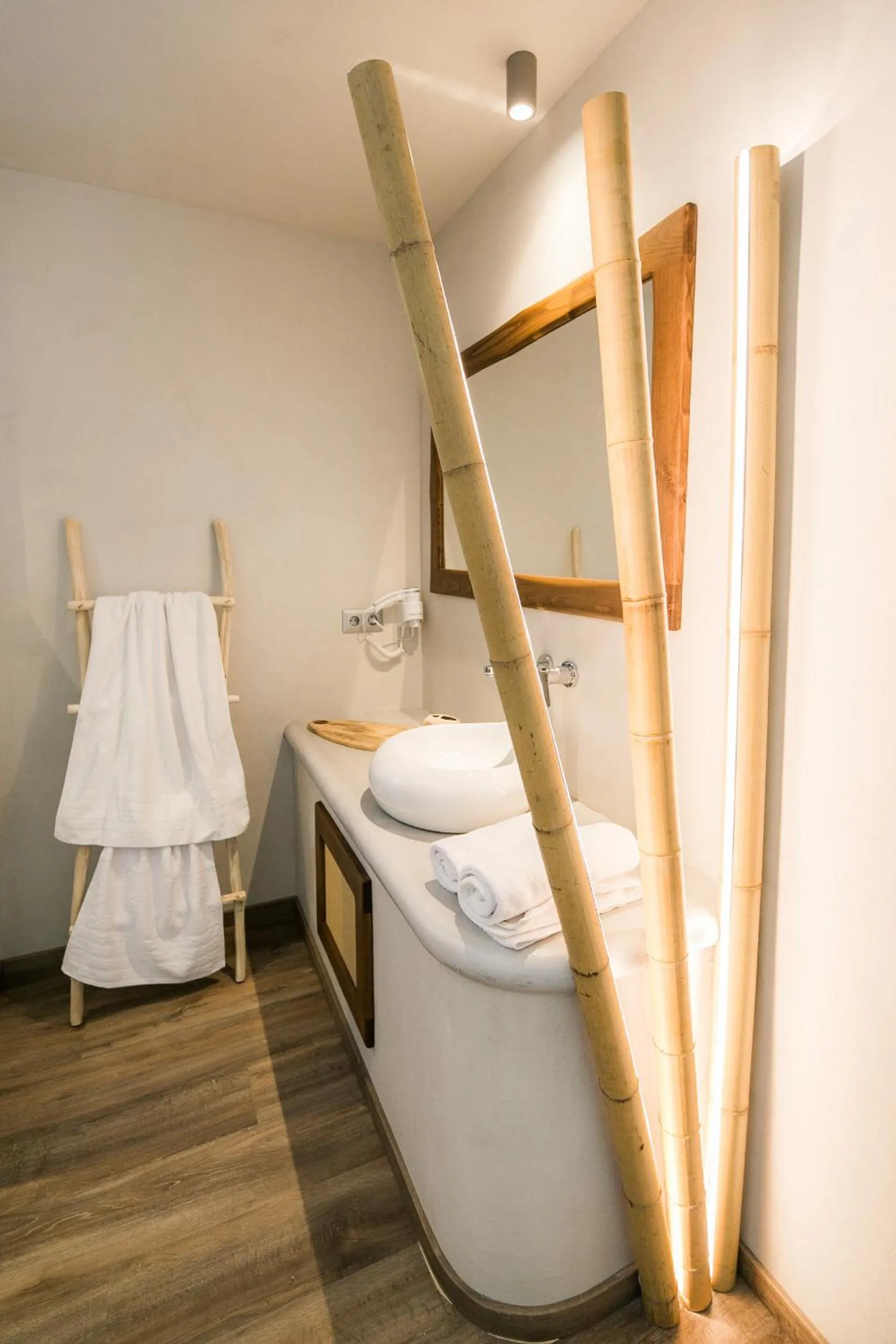 Bathroom, Bed in Sunrise Village Hotel Apartments