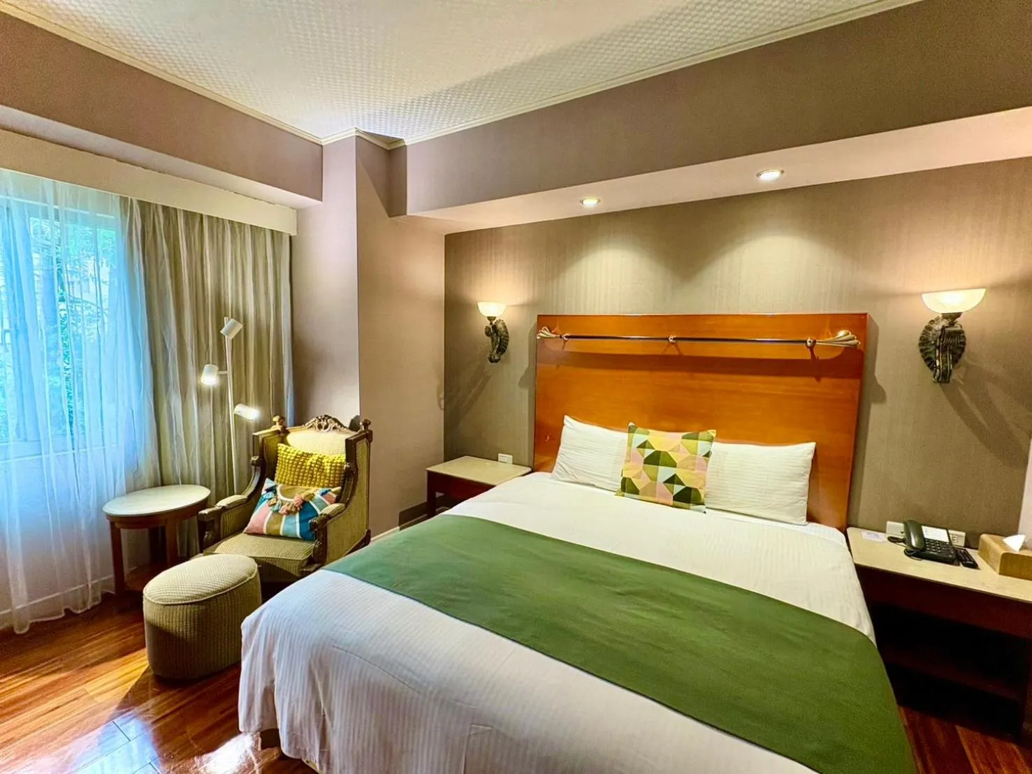 Bed in Hualien Charming City Hotel