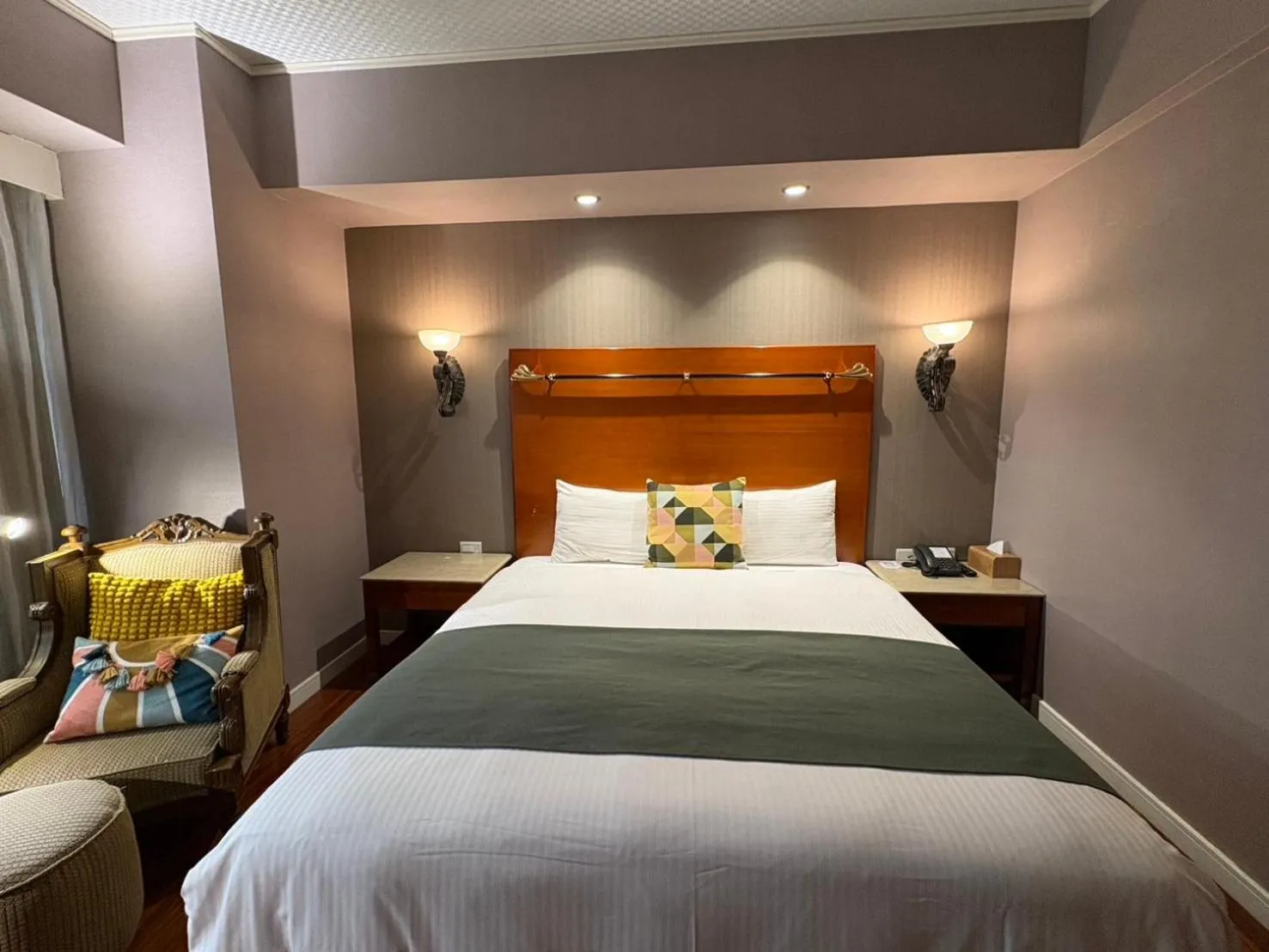 Bed in Hualien Charming City Hotel