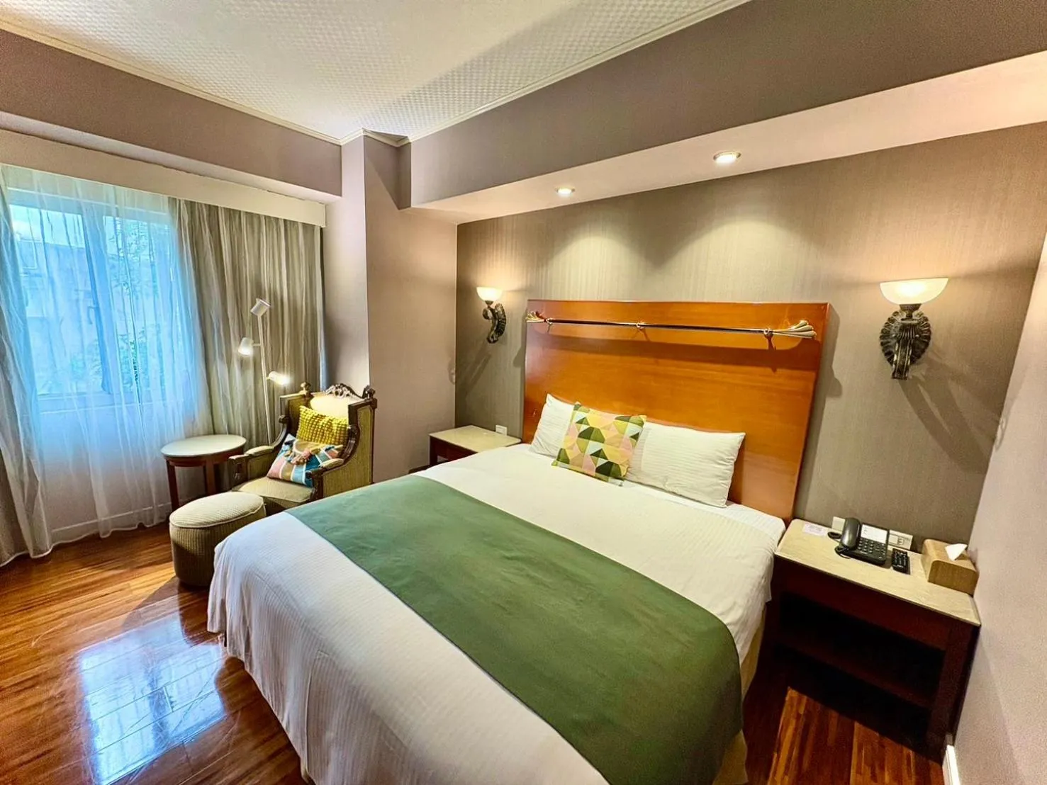 Bed in Hualien Charming City Hotel