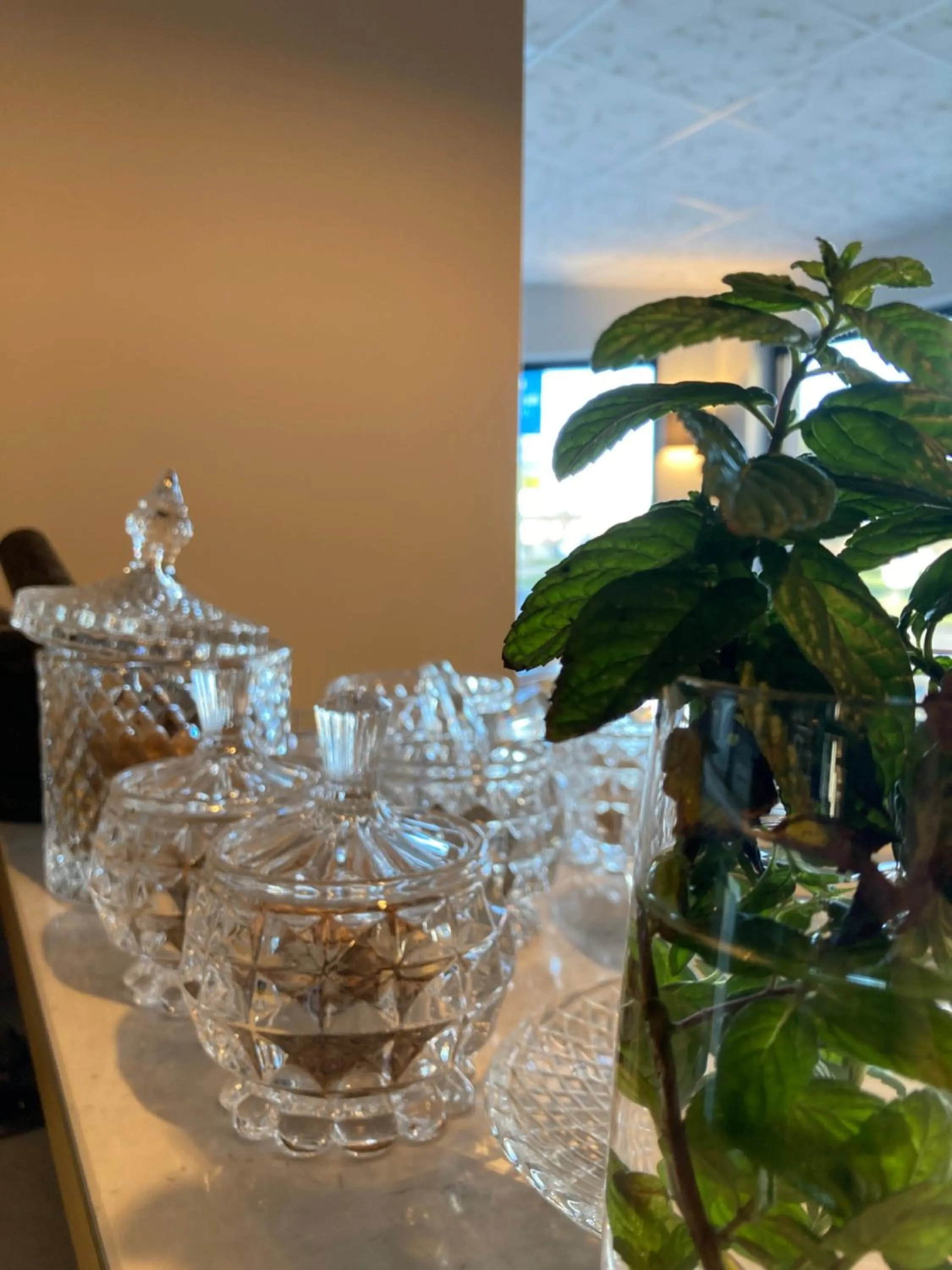 Lounge or bar in Artémis Hôtel & Spa Bistro Coquet