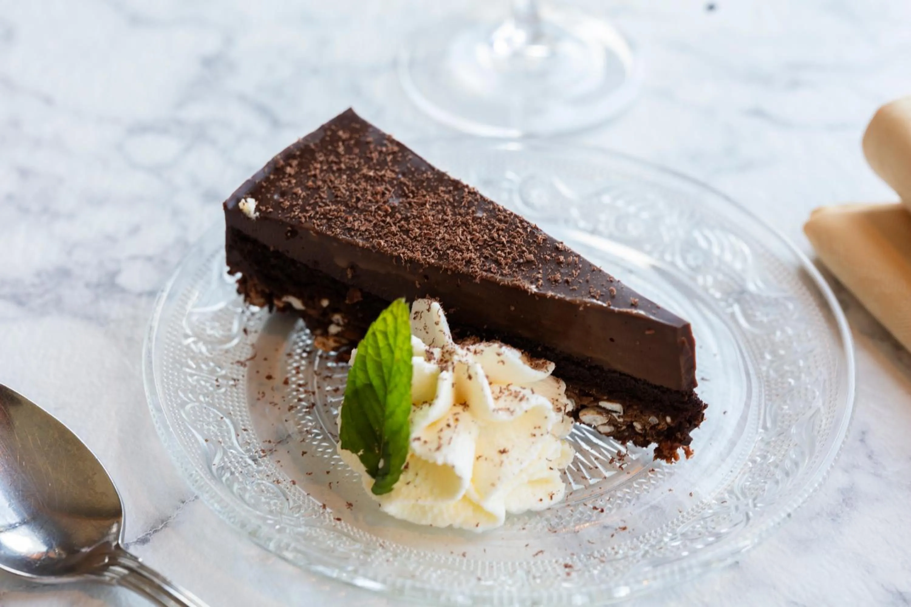kitchen in Artémis Hôtel & Spa Bistro Coquet