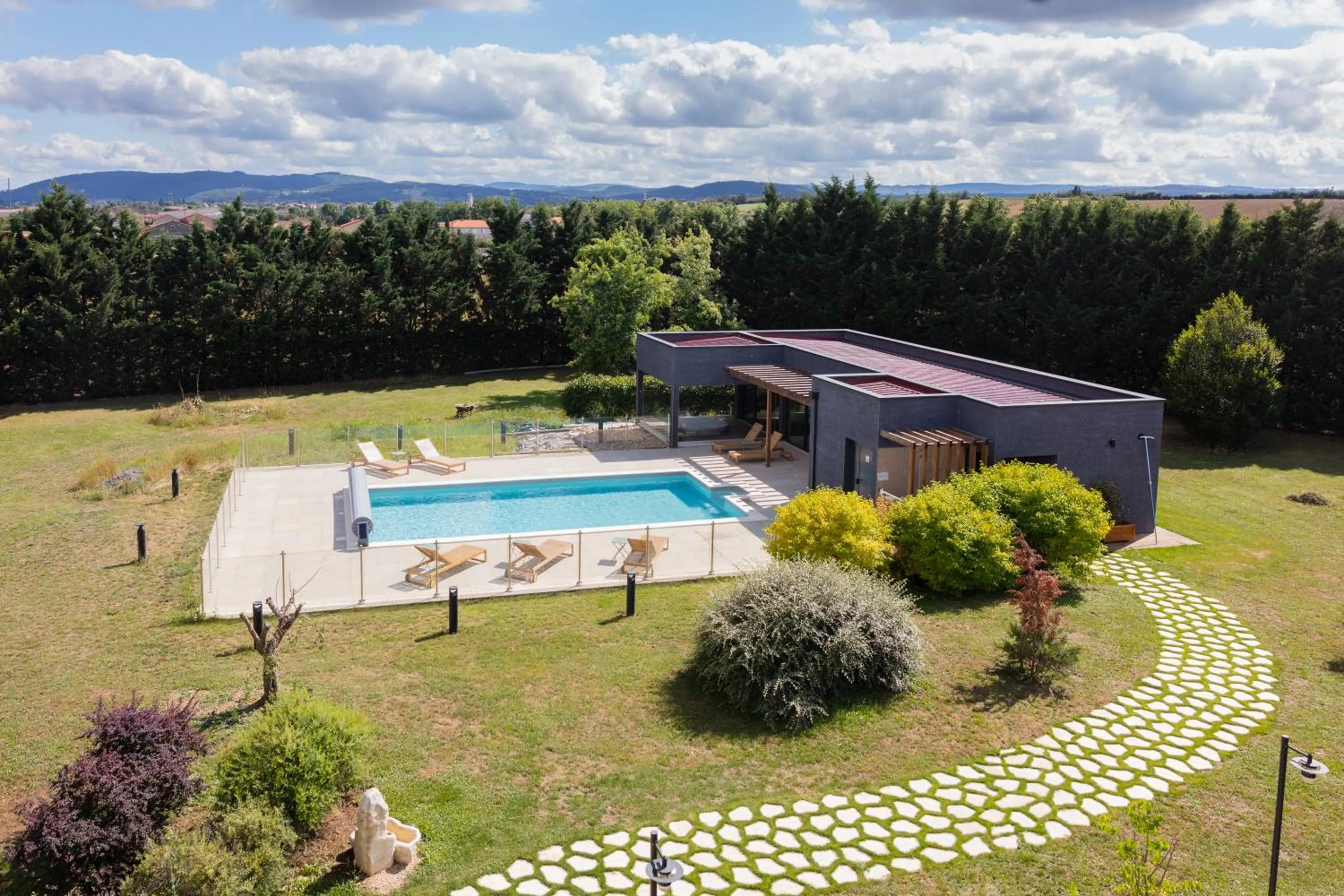 Swimming pool in Artémis Hôtel & Spa Bistro Coquet